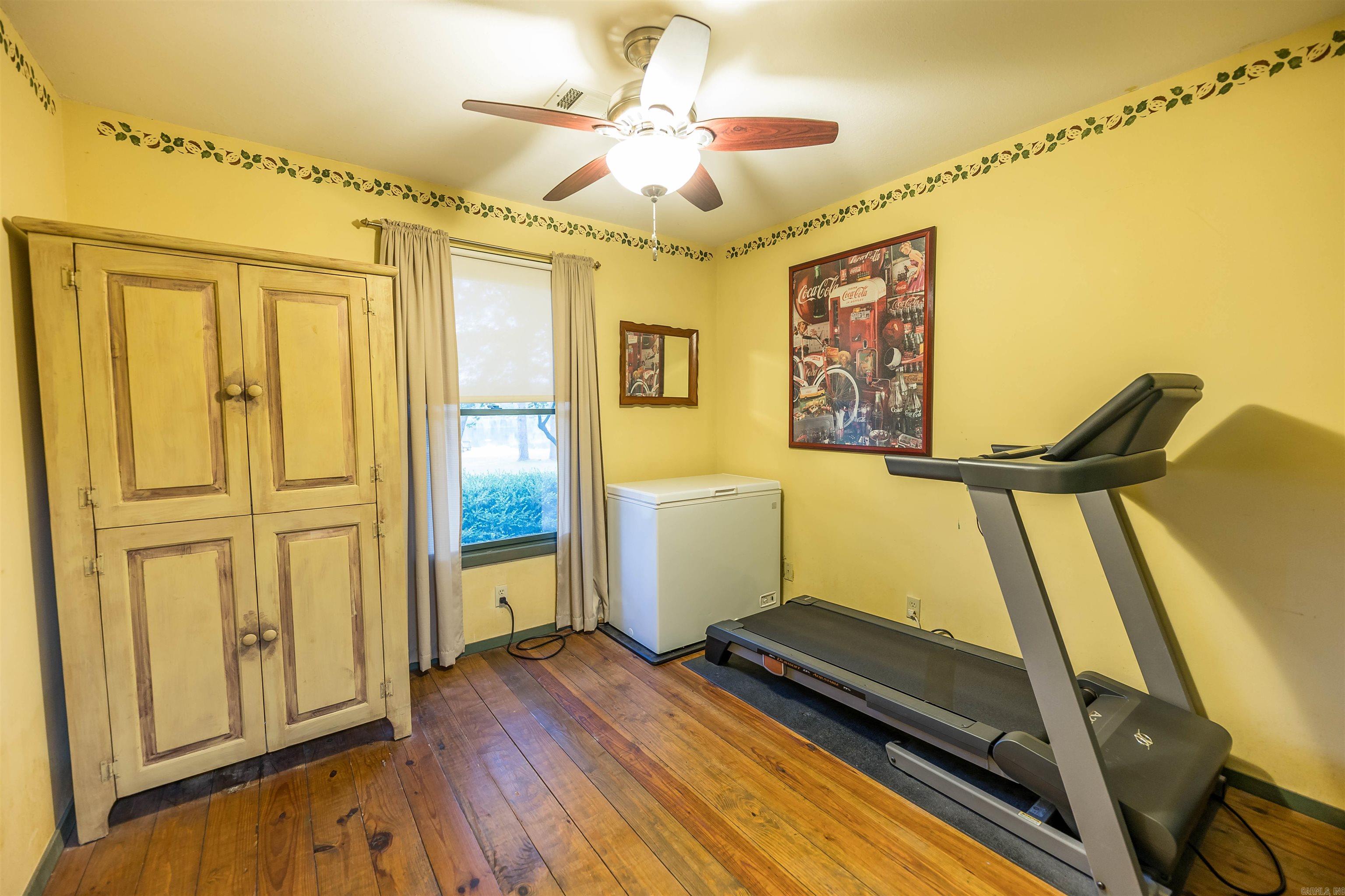 GILLESPIE,E.O. SD (WOL) - Residential