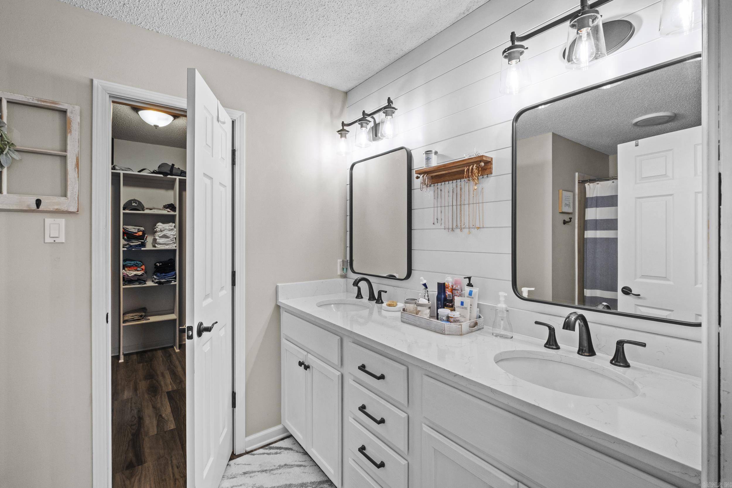 AUSTIN LAKES ADDN - Residential