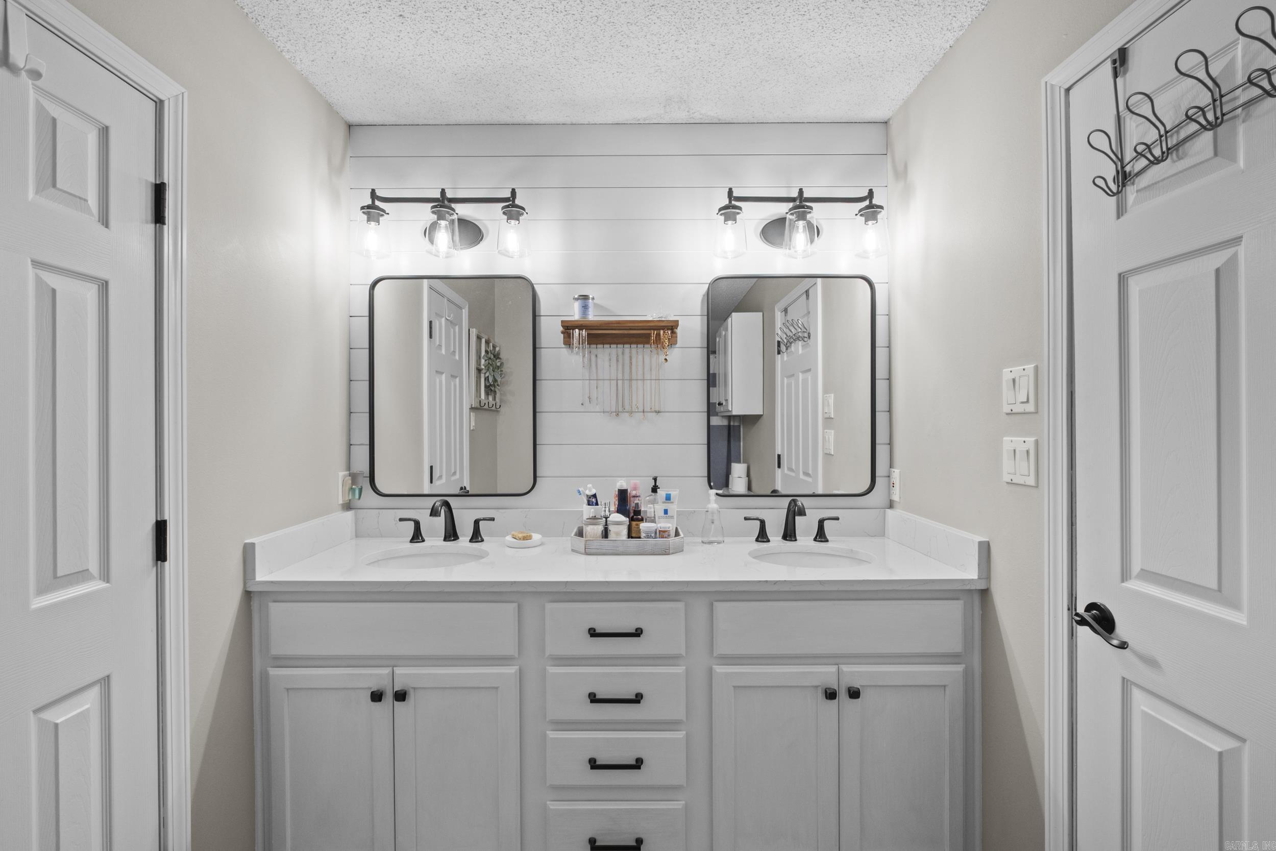 AUSTIN LAKES ADDN - Residential