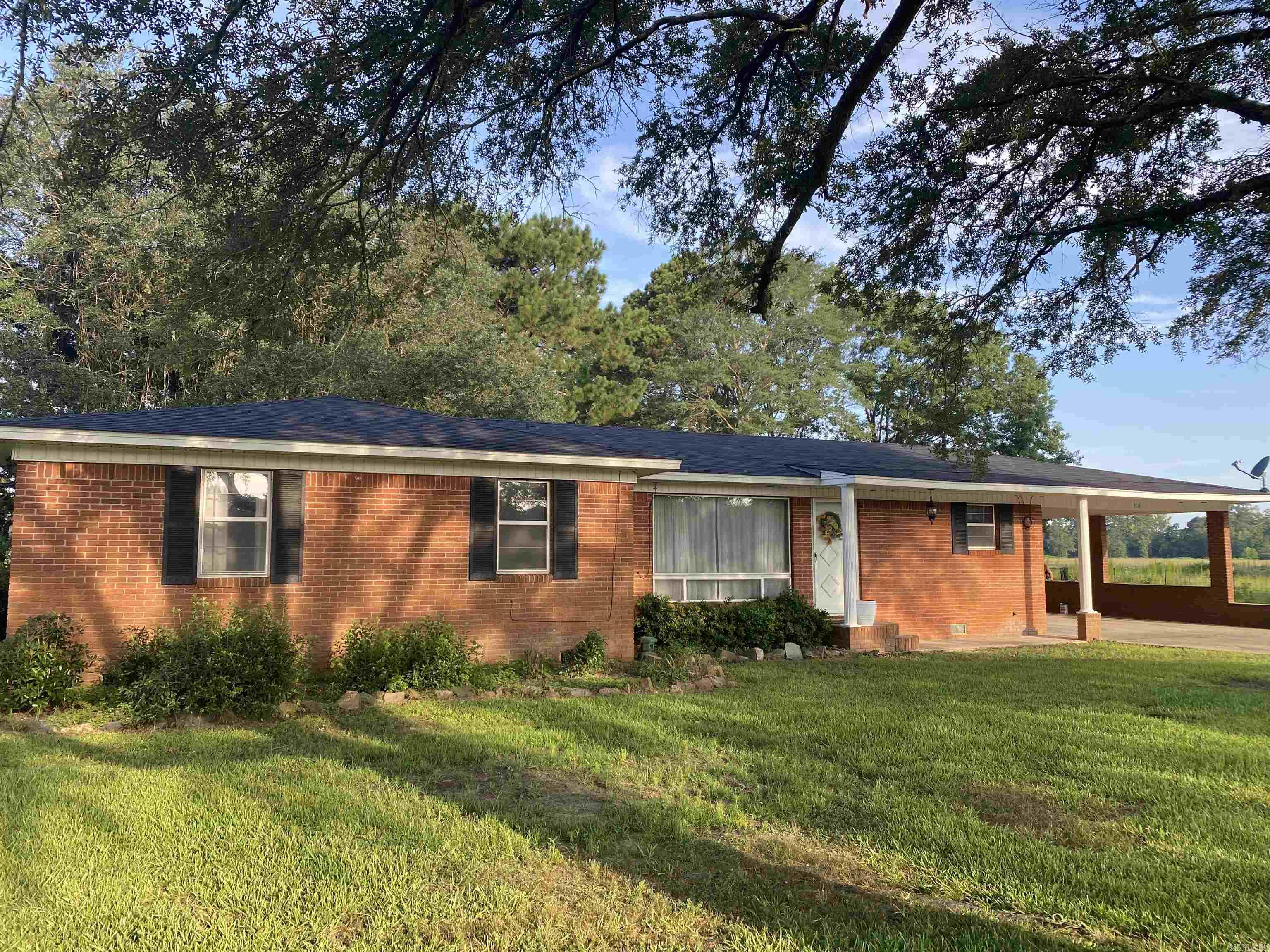 Looking for space, comfort, and a peaceful country setting? Youāve found it! This 3 bed, 2 bath home sits on 1 acre and features 1,790 sqft of living space including: Open-concept living, kitchen & dining; Bonus room for an office, playroom or guest space; Screen-enclosed back porch ā perfect for morning coffee or evening relaxing; Shop + RV shed ā room for all your toys & tools! Homes in this area donāt come up often ā donāt miss your chance to own a slice of the country! Roof (2023), Central HVAC (2021), Gas HWH (2015), Working Attic Fan!