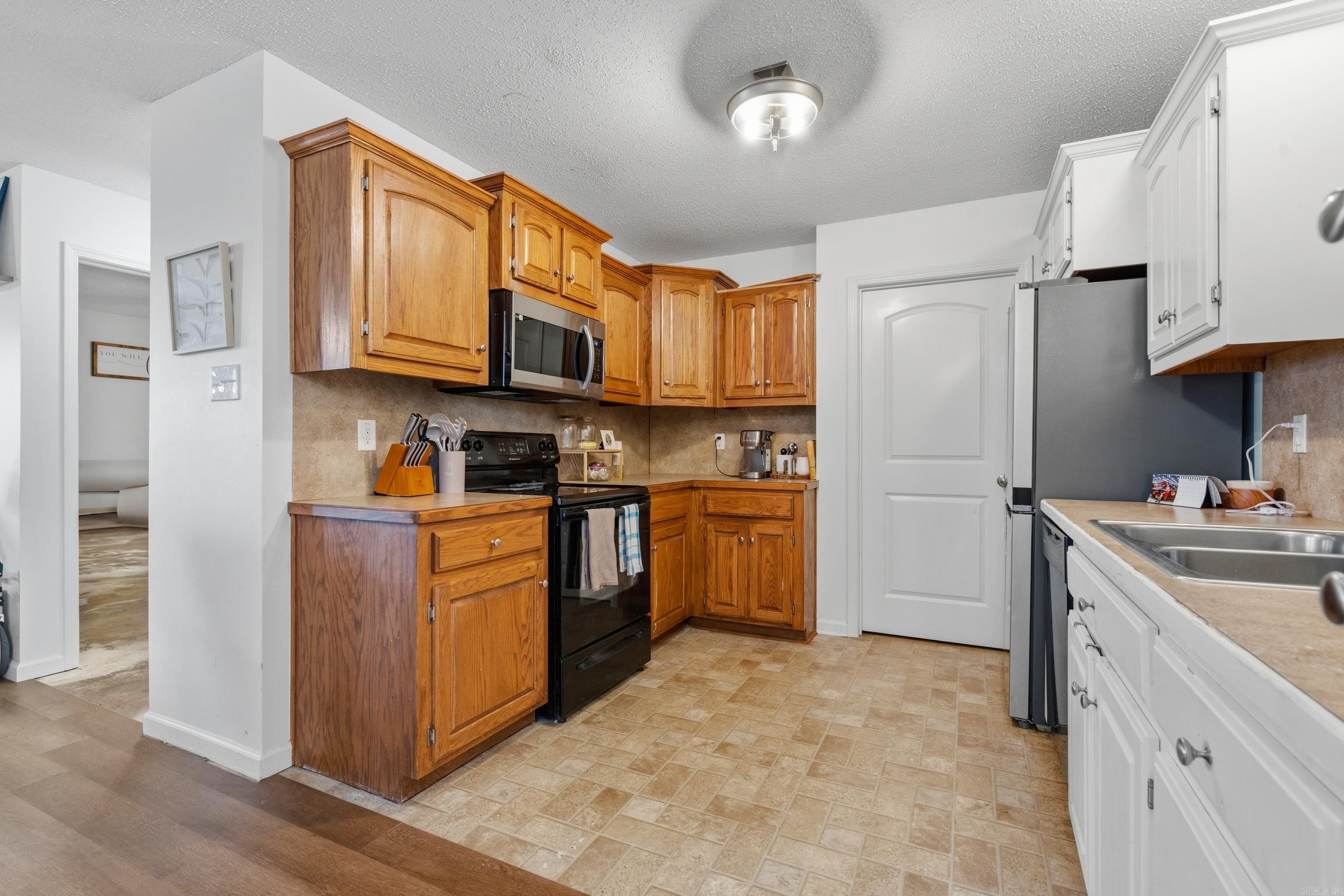 THE MEADOWS @ CENTENNIAL VALLEY - Residential