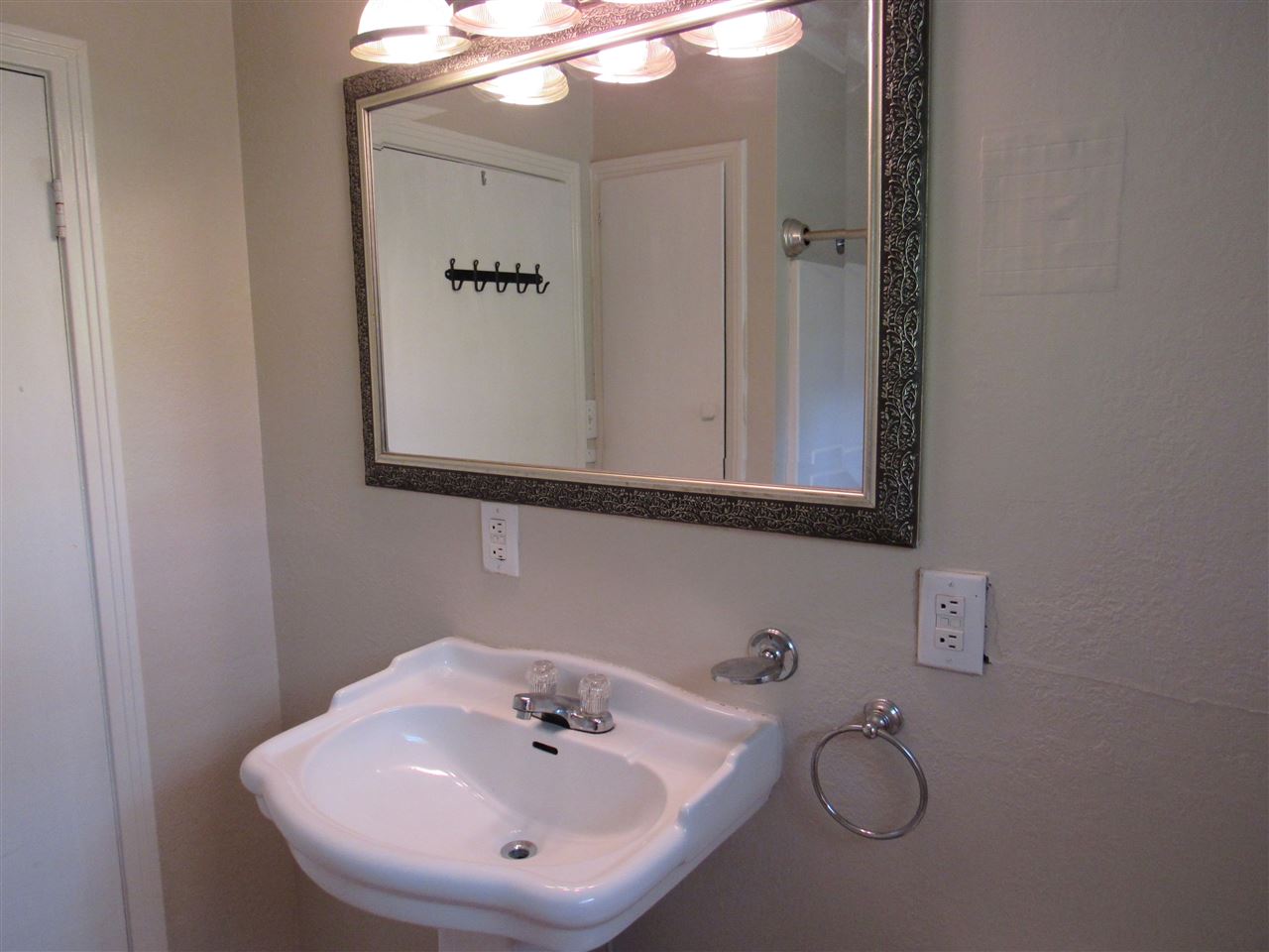 Stonewall - Residential Lease