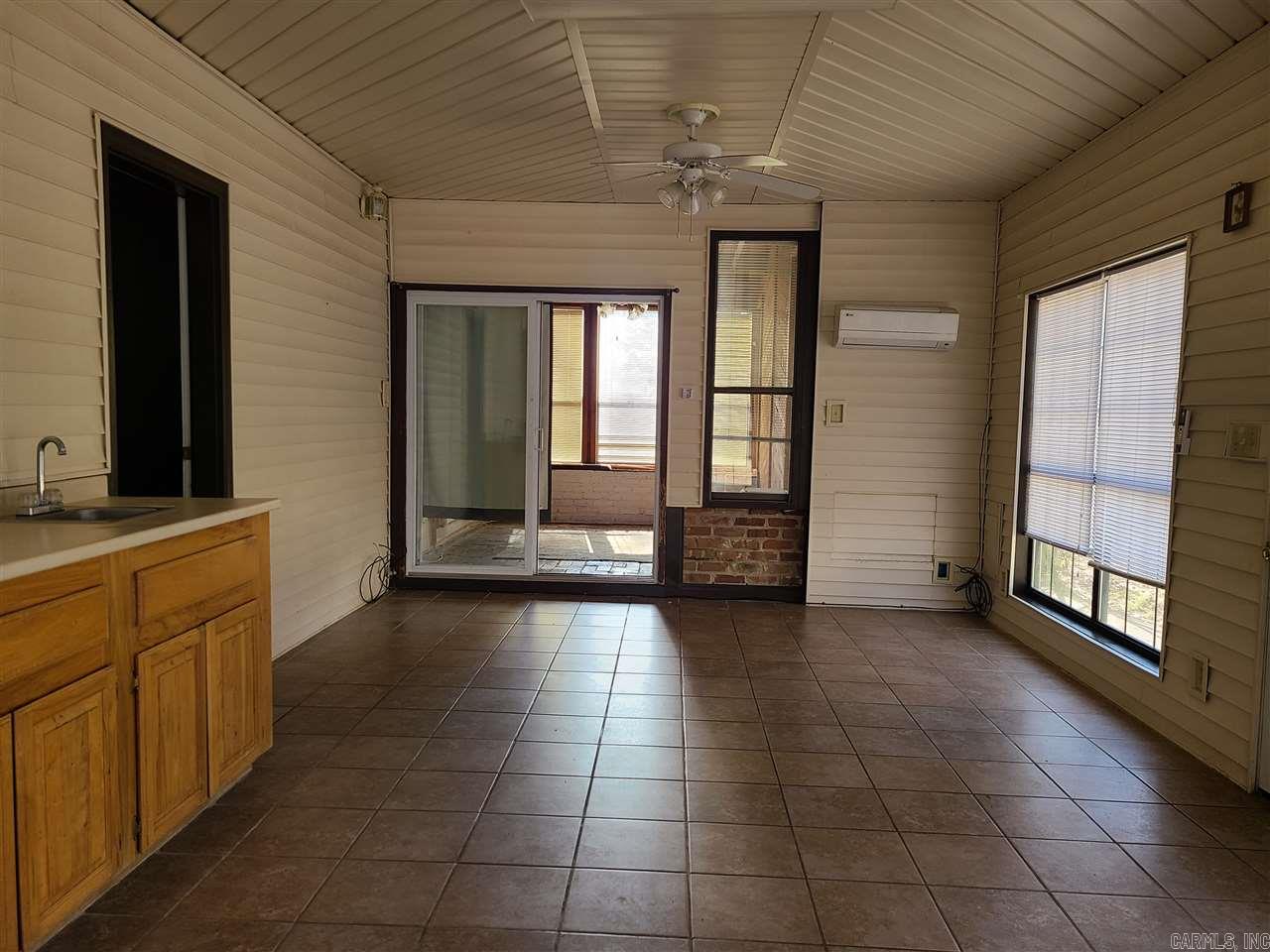 Stonewall - Residential Lease