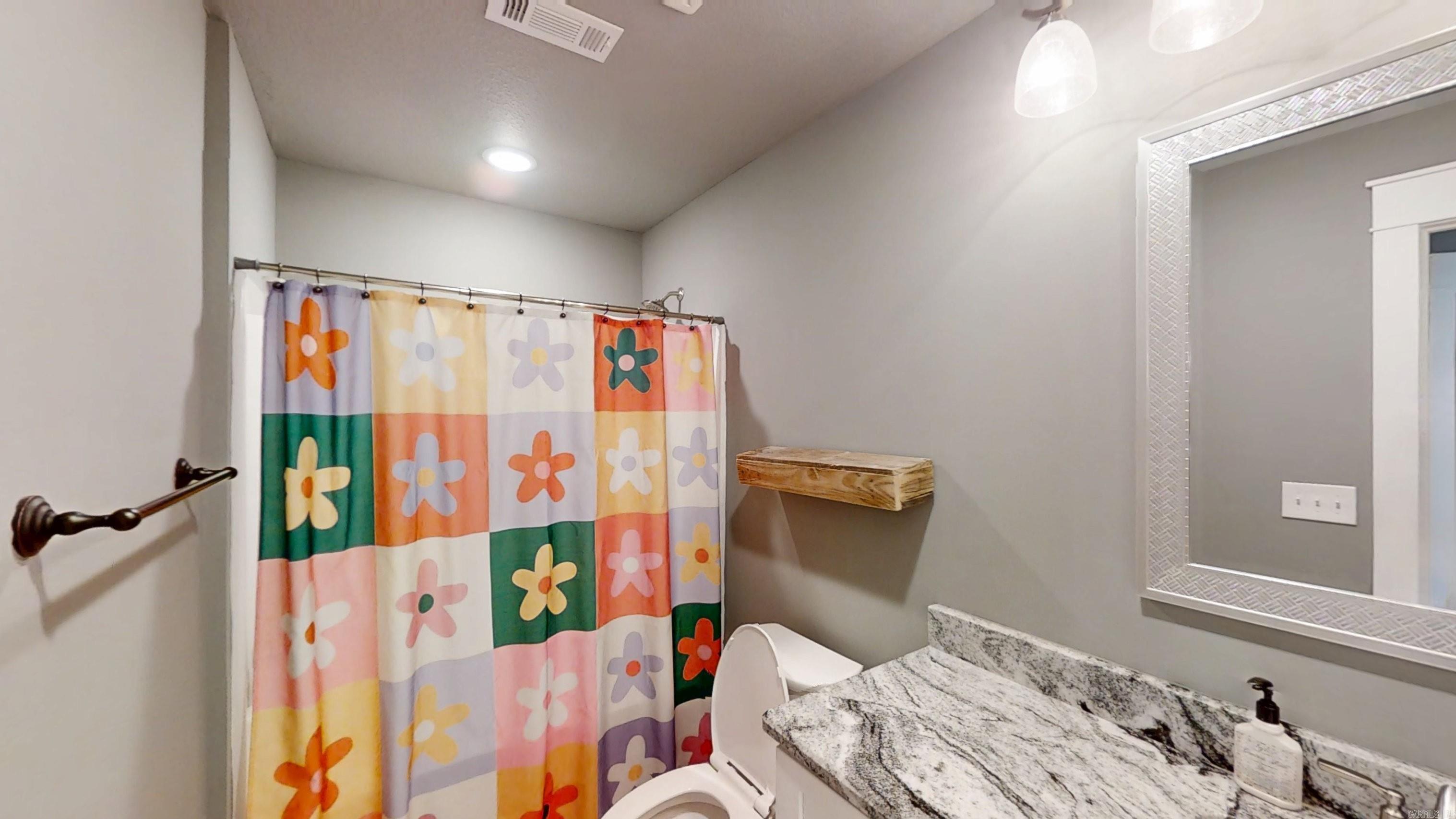 WHISPERING HILLS PHASE III REPLA - Residential