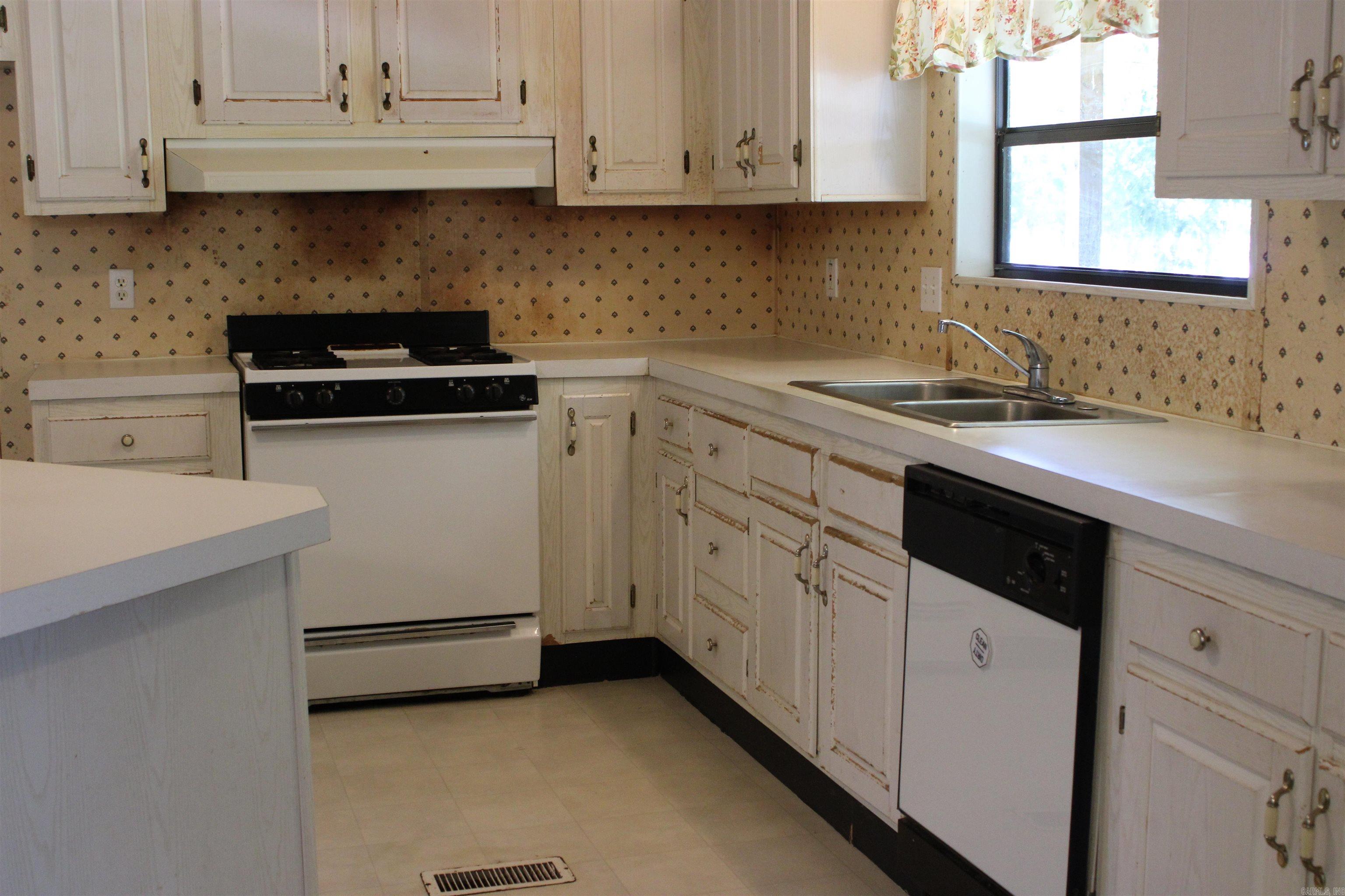 PRASTKA SUB-DIV LAKE INFL. - Residential