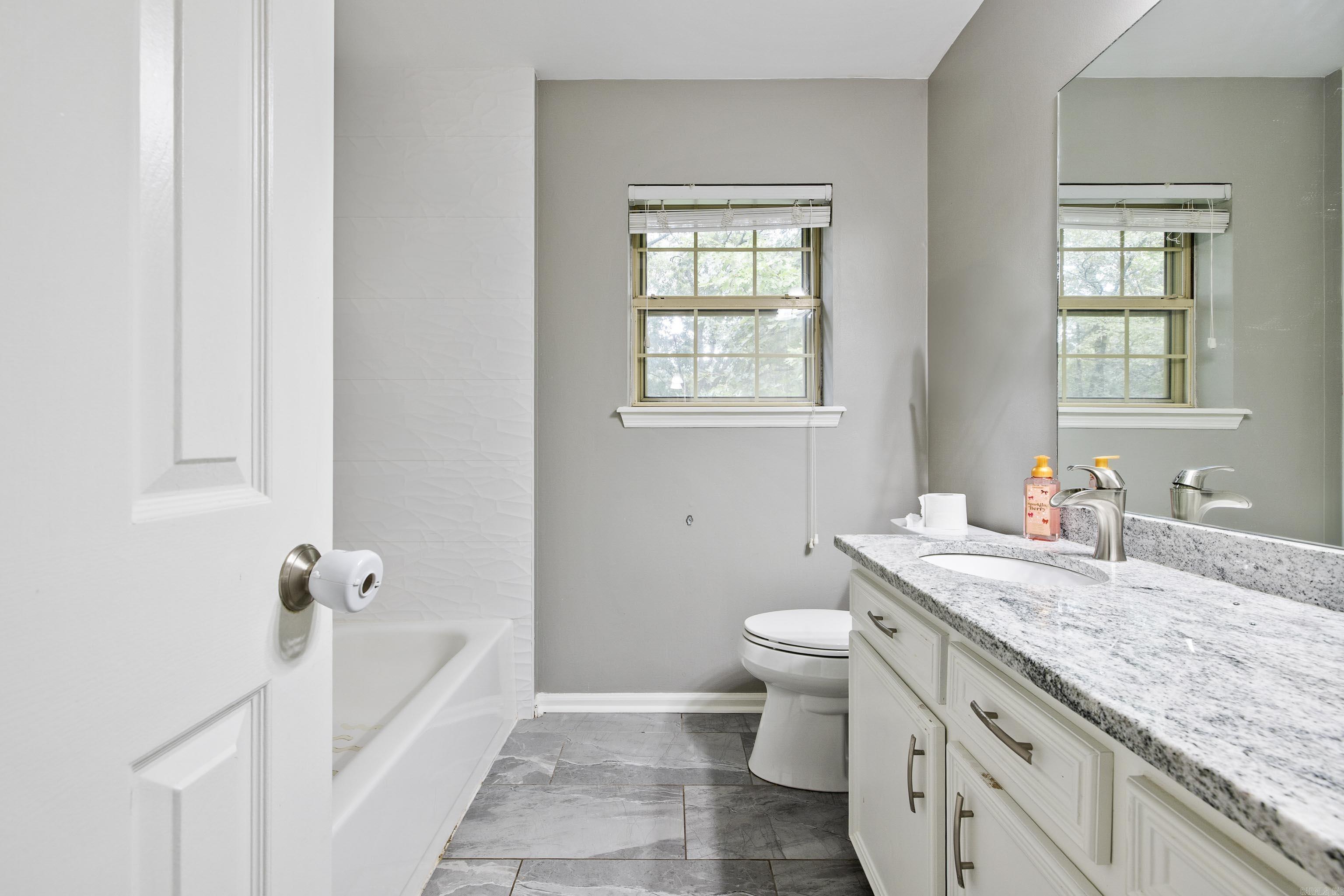 PEBBLE BEACH PARK - Residential