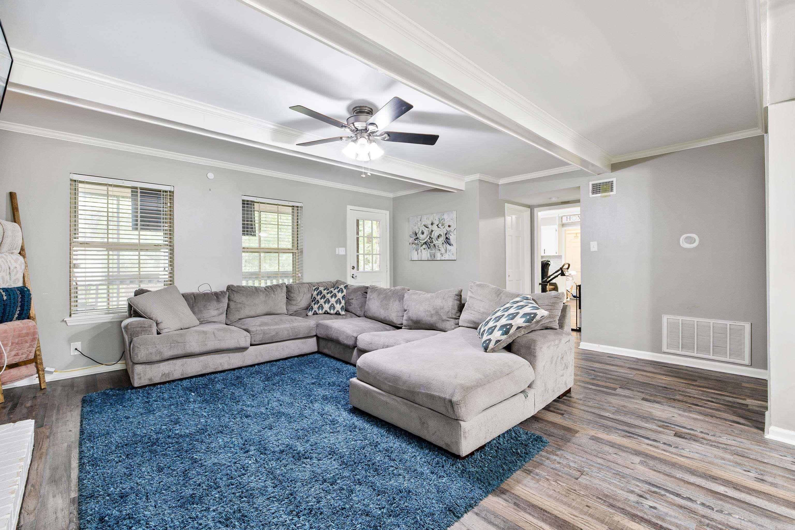 PEBBLE BEACH PARK - Residential