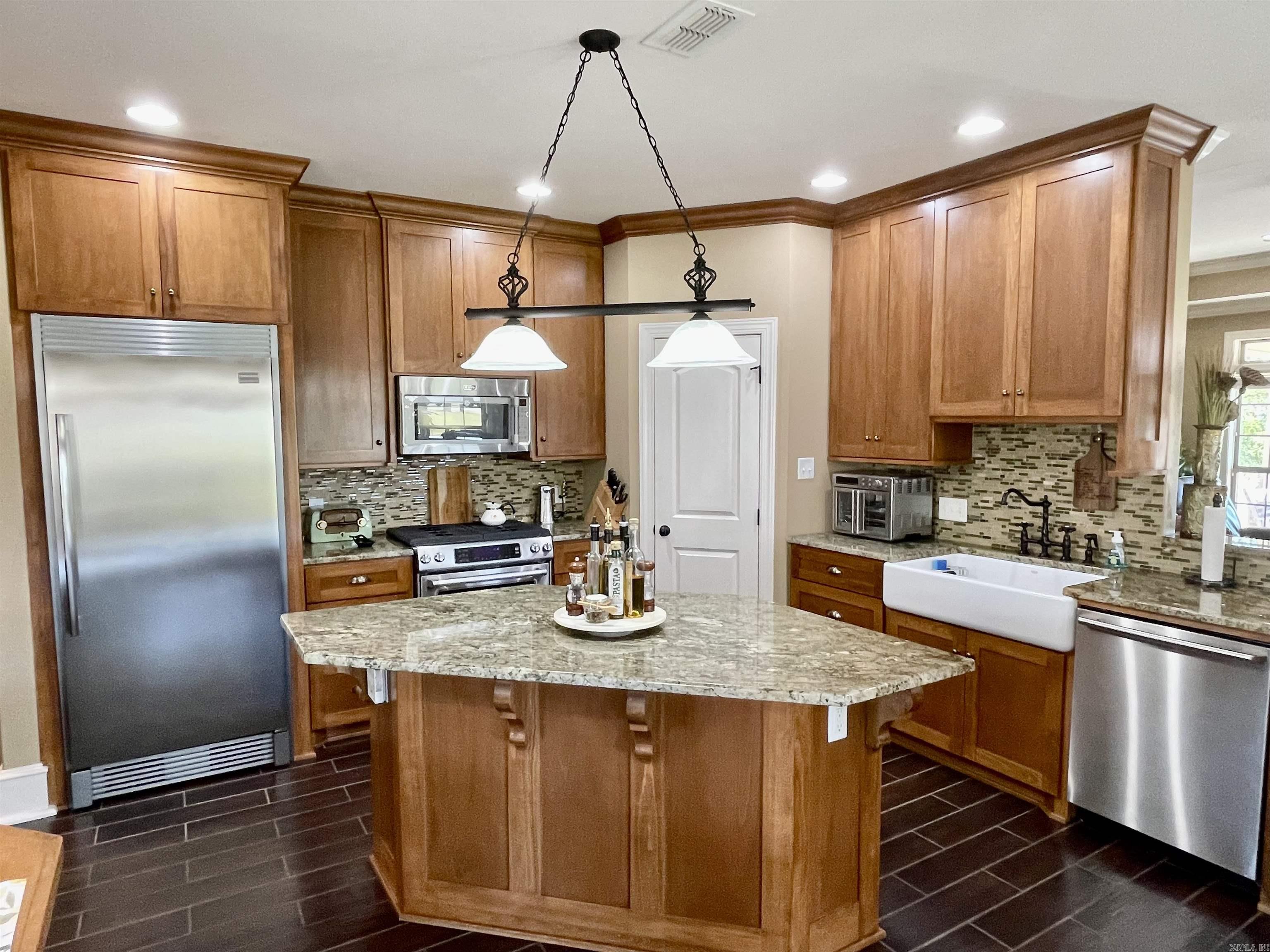 ASHLEY DOWNS - Residential