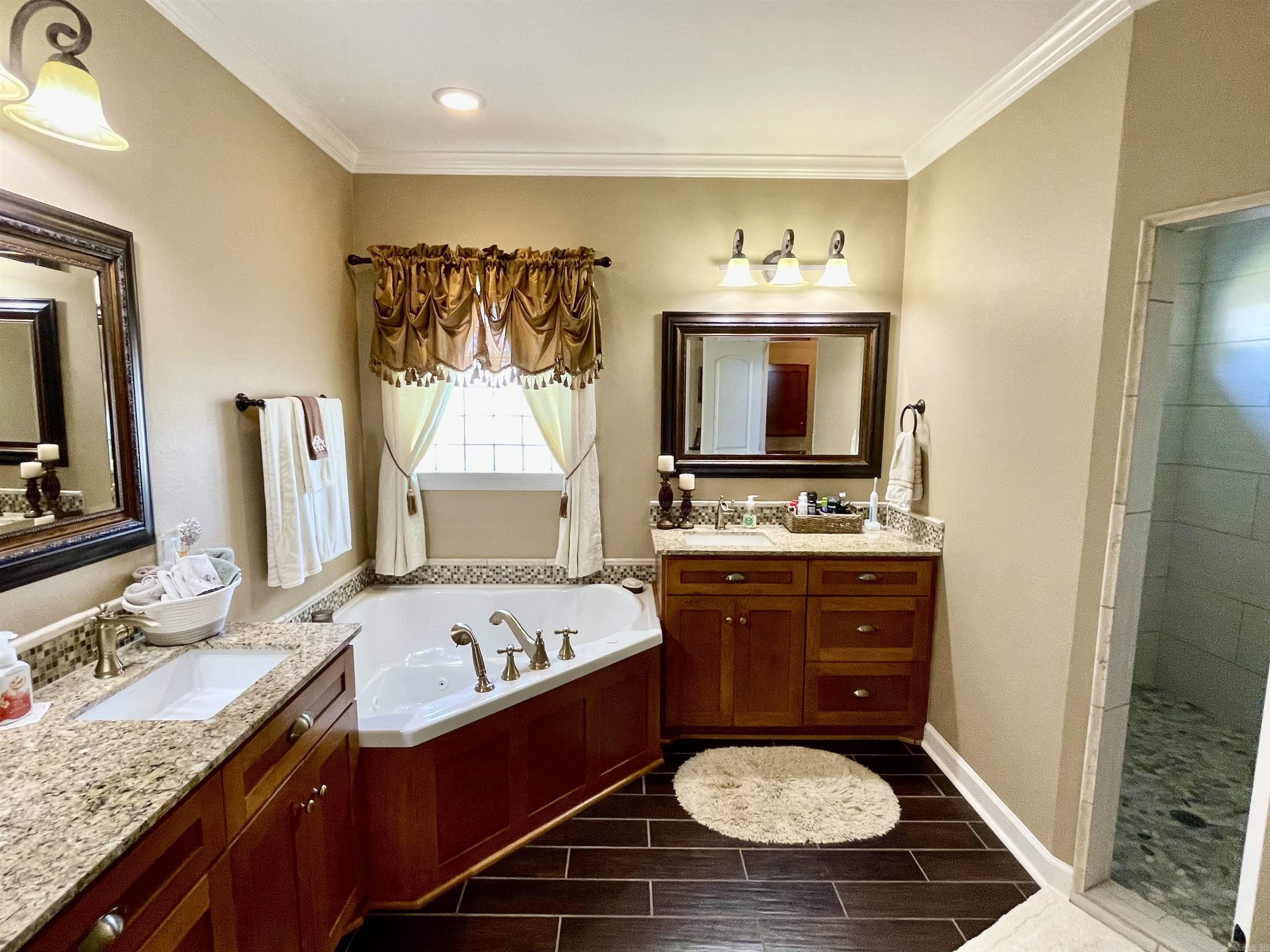 ASHLEY DOWNS - Residential