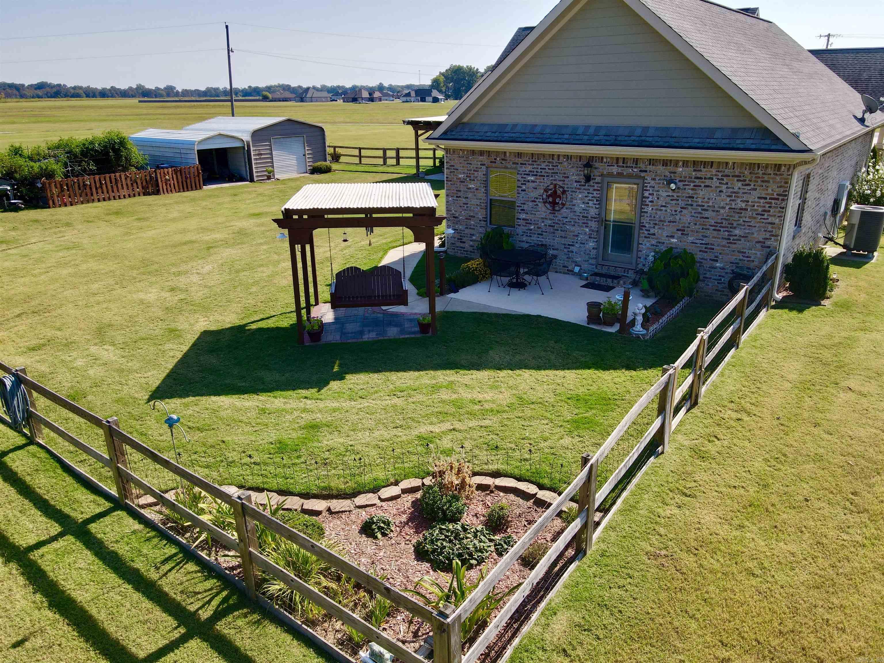 ASHLEY DOWNS - Residential