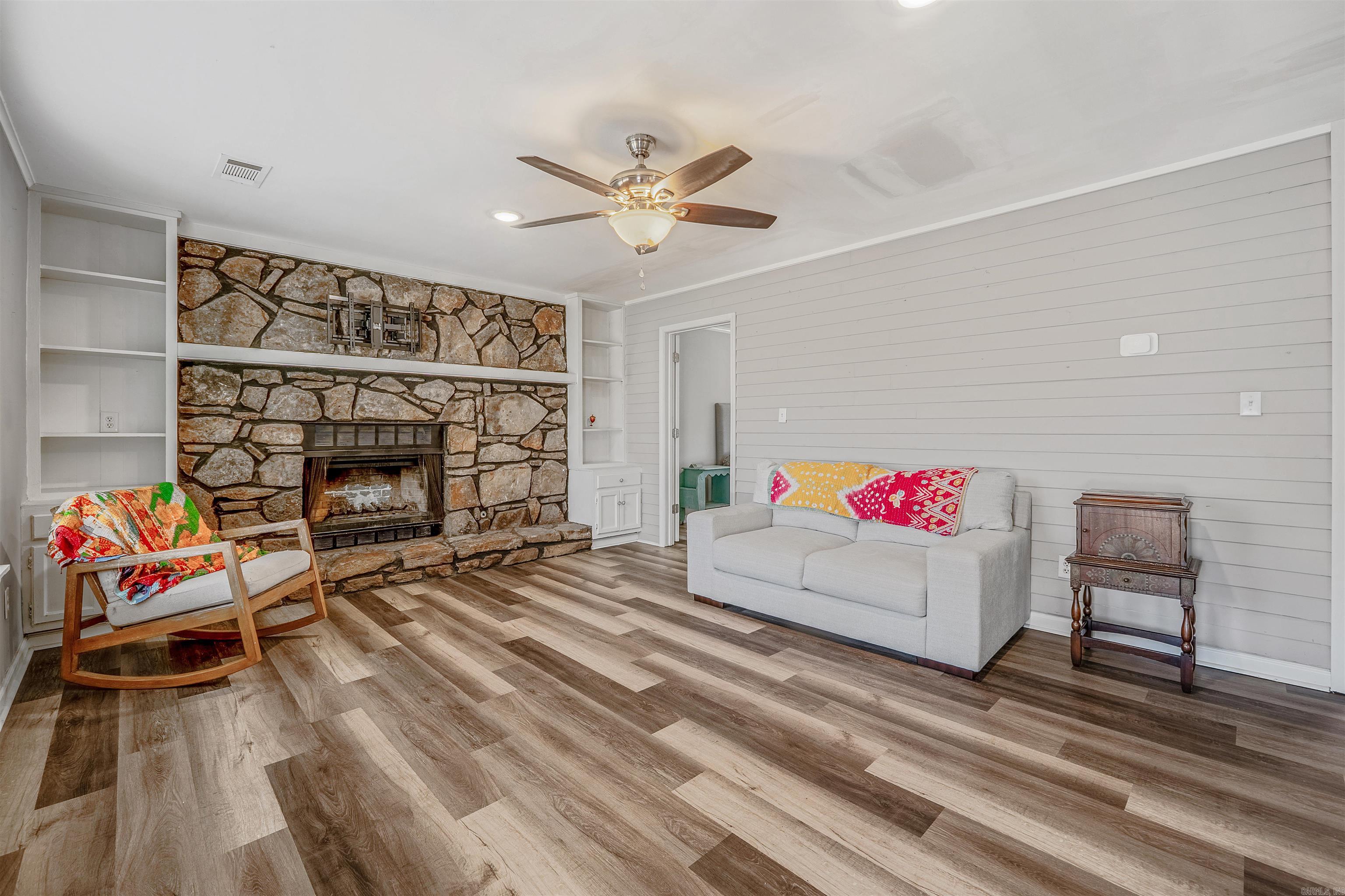 CARYWOOD - Residential