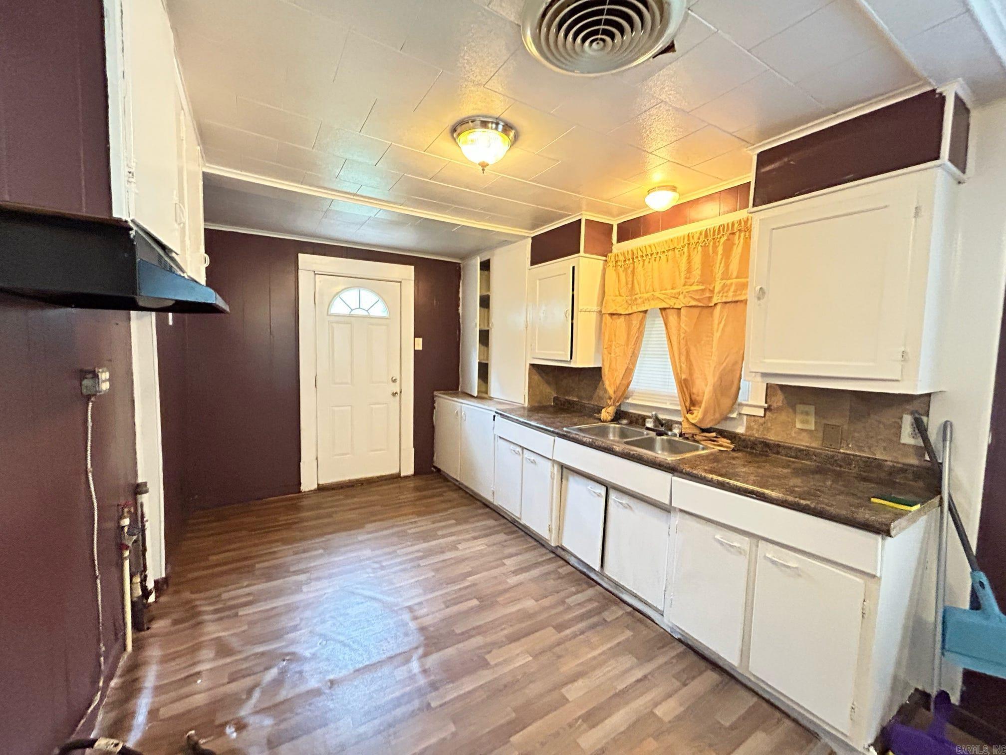 AUSTIN & TAYLOR ADDITION - Residential