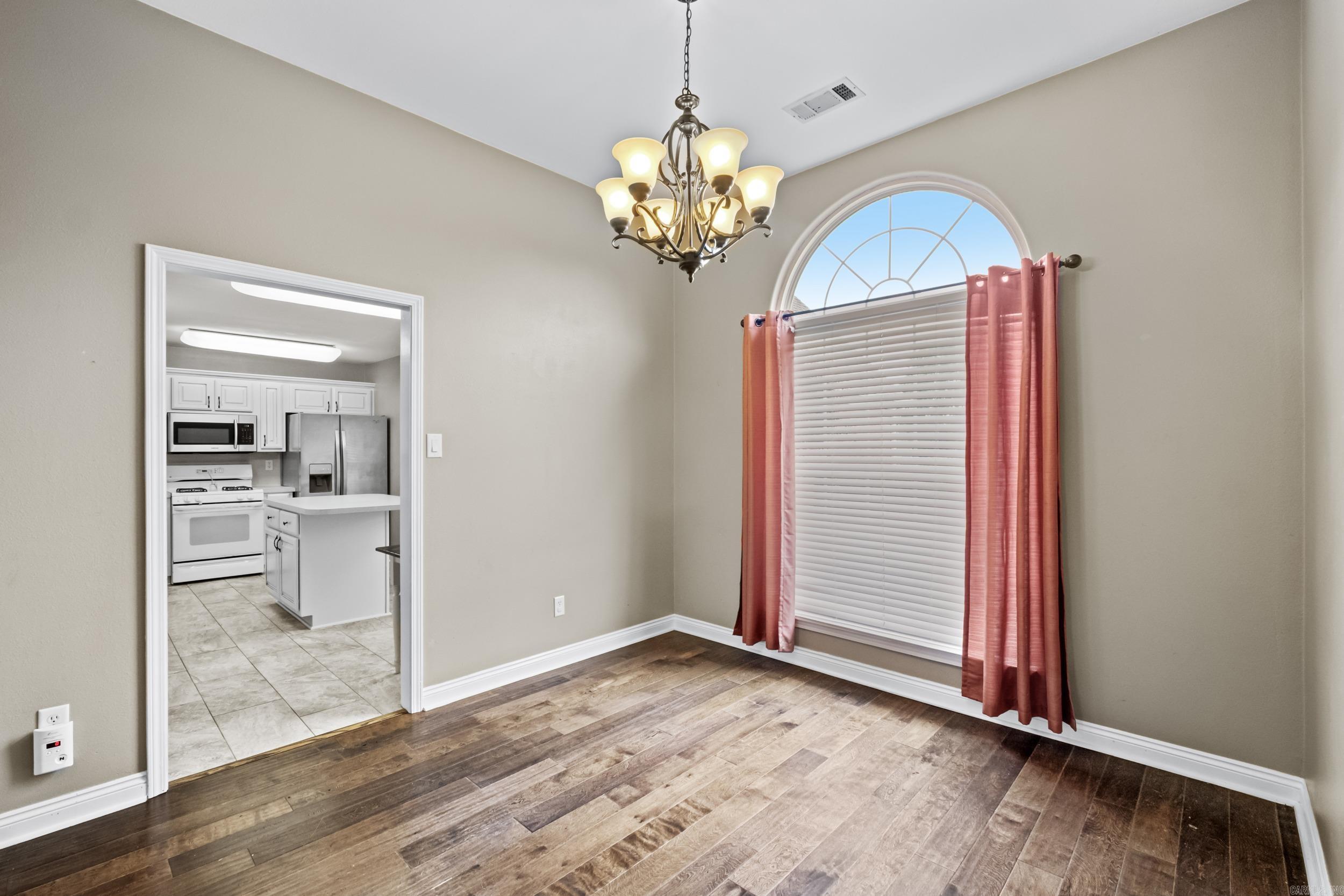 COUNTRY VILLAGE ESTATES - Residential