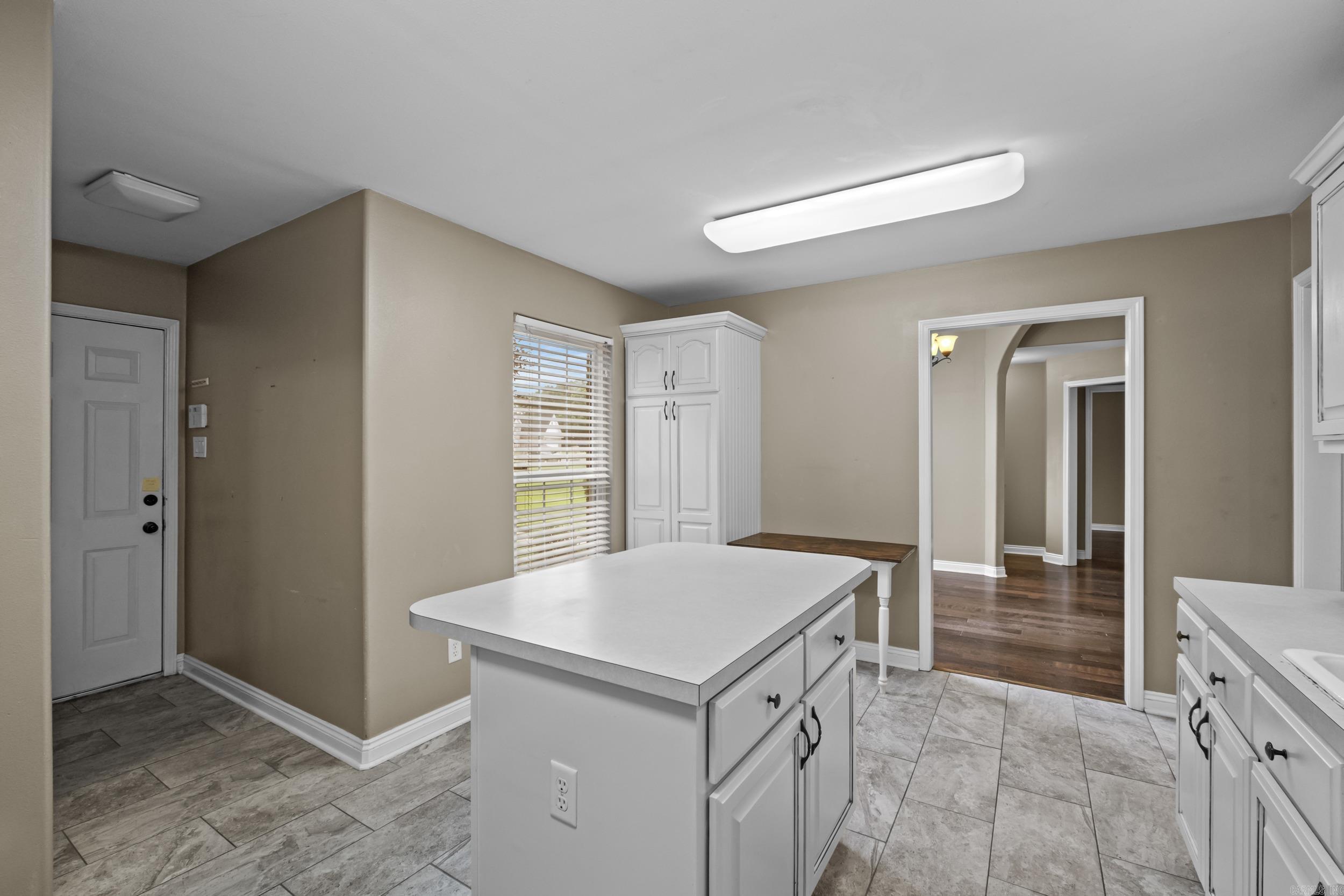 COUNTRY VILLAGE ESTATES - Residential