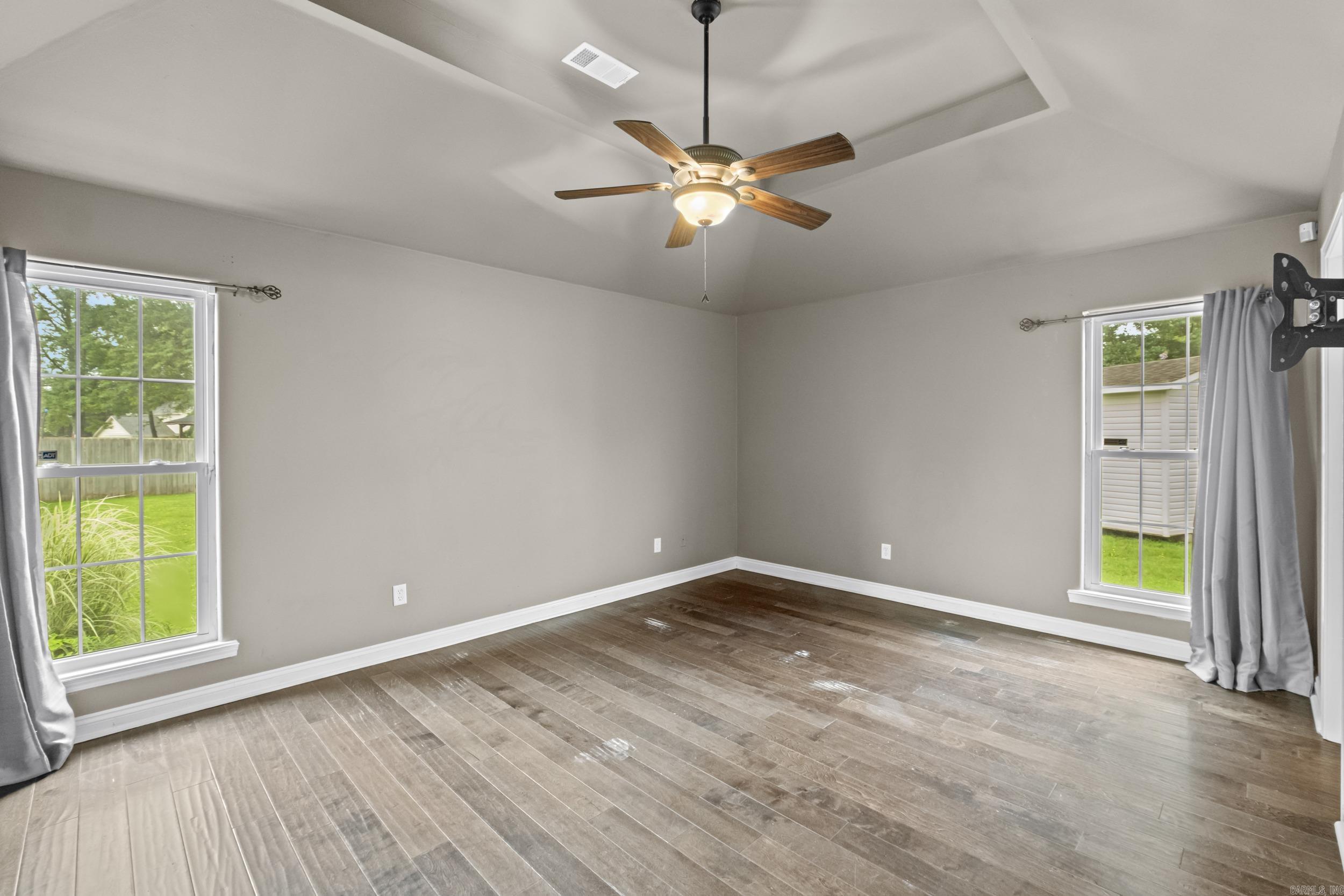 COUNTRY VILLAGE ESTATES - Residential