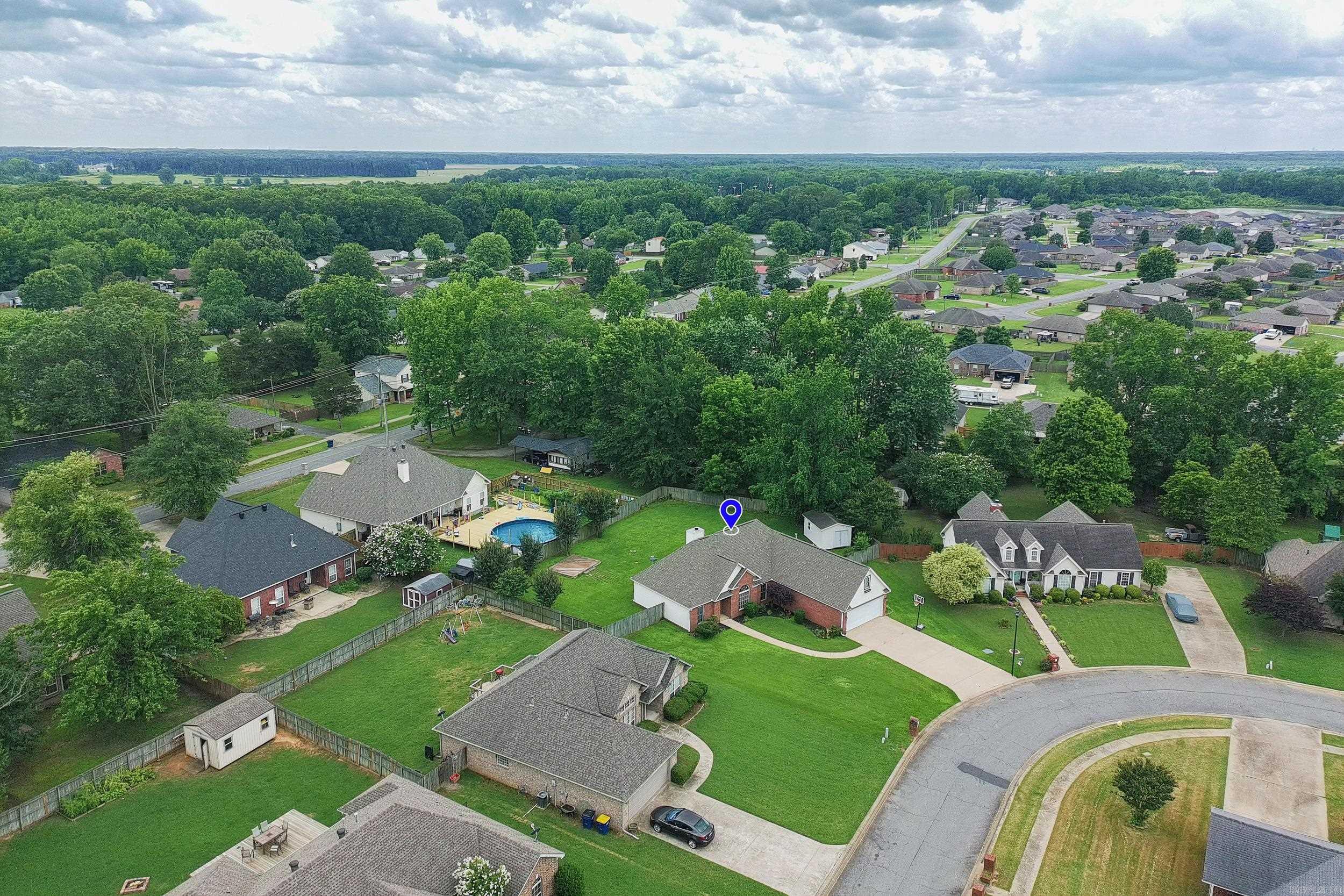 COUNTRY VILLAGE ESTATES - Residential