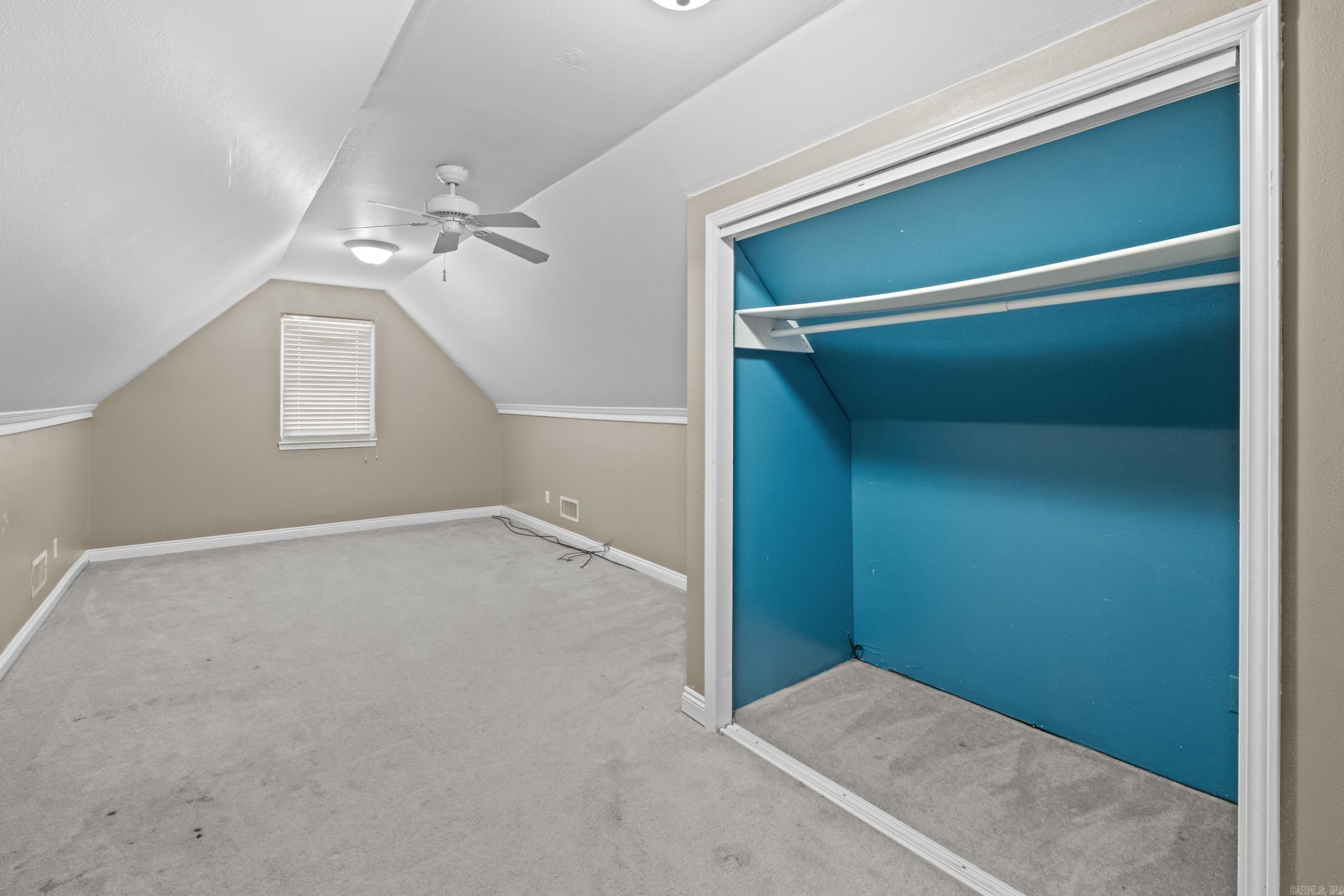 COUNTRY VILLAGE ESTATES - Residential