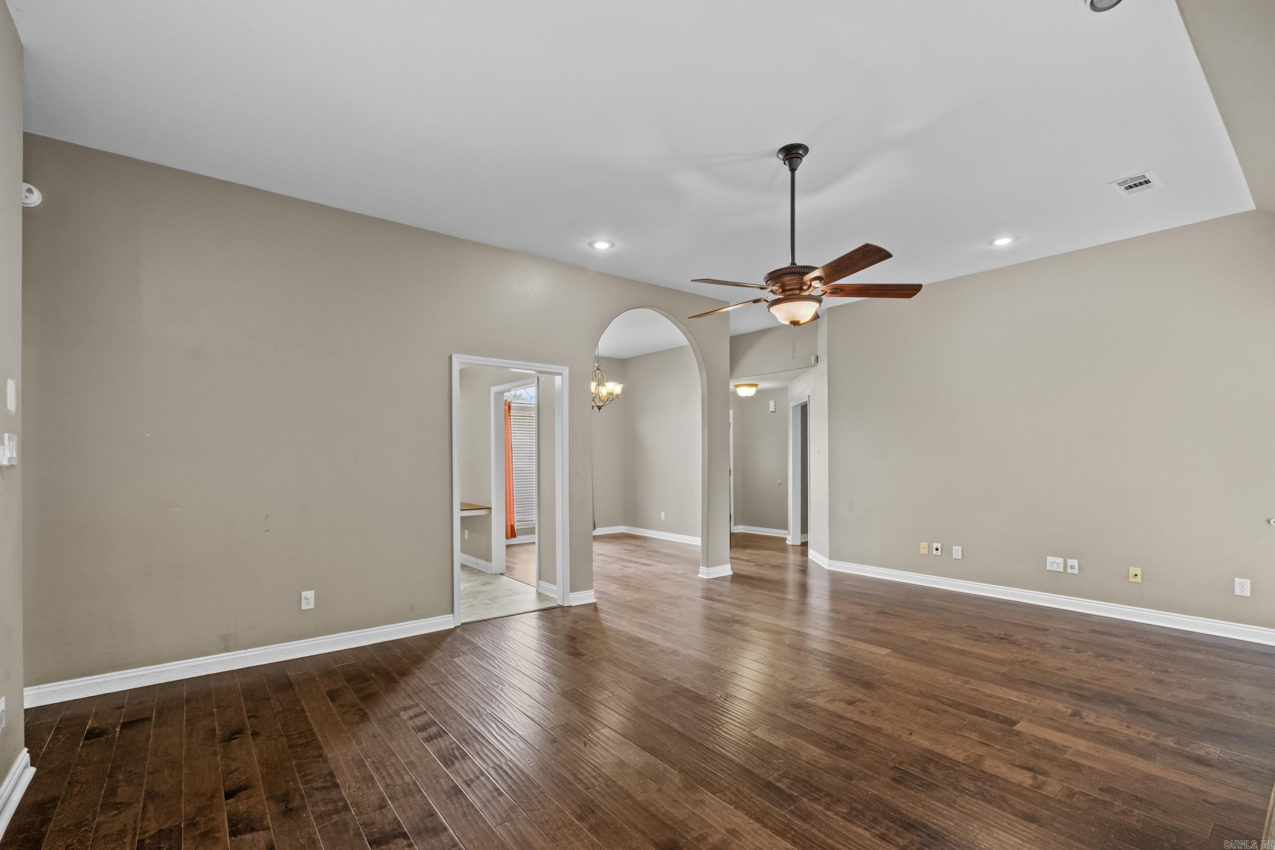 COUNTRY VILLAGE ESTATES - Residential