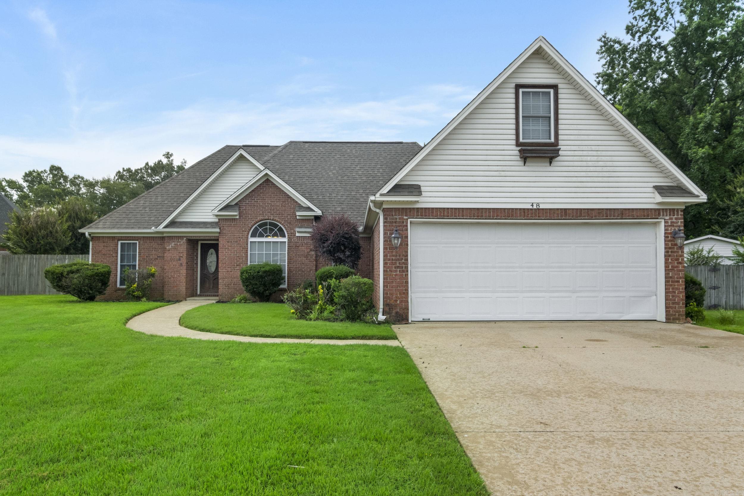 COUNTRY VILLAGE ESTATES - Residential