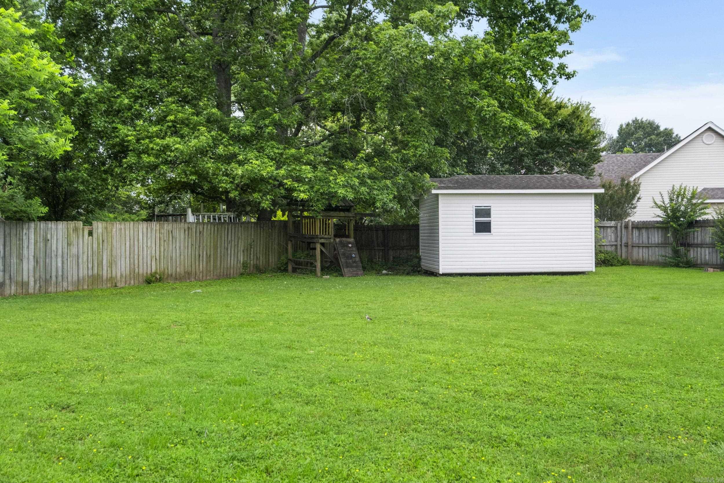 COUNTRY VILLAGE ESTATES - Residential