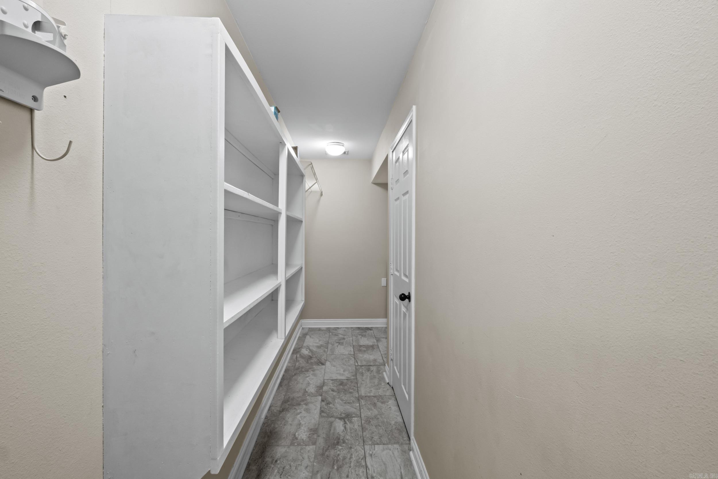 COUNTRY VILLAGE ESTATES - Residential