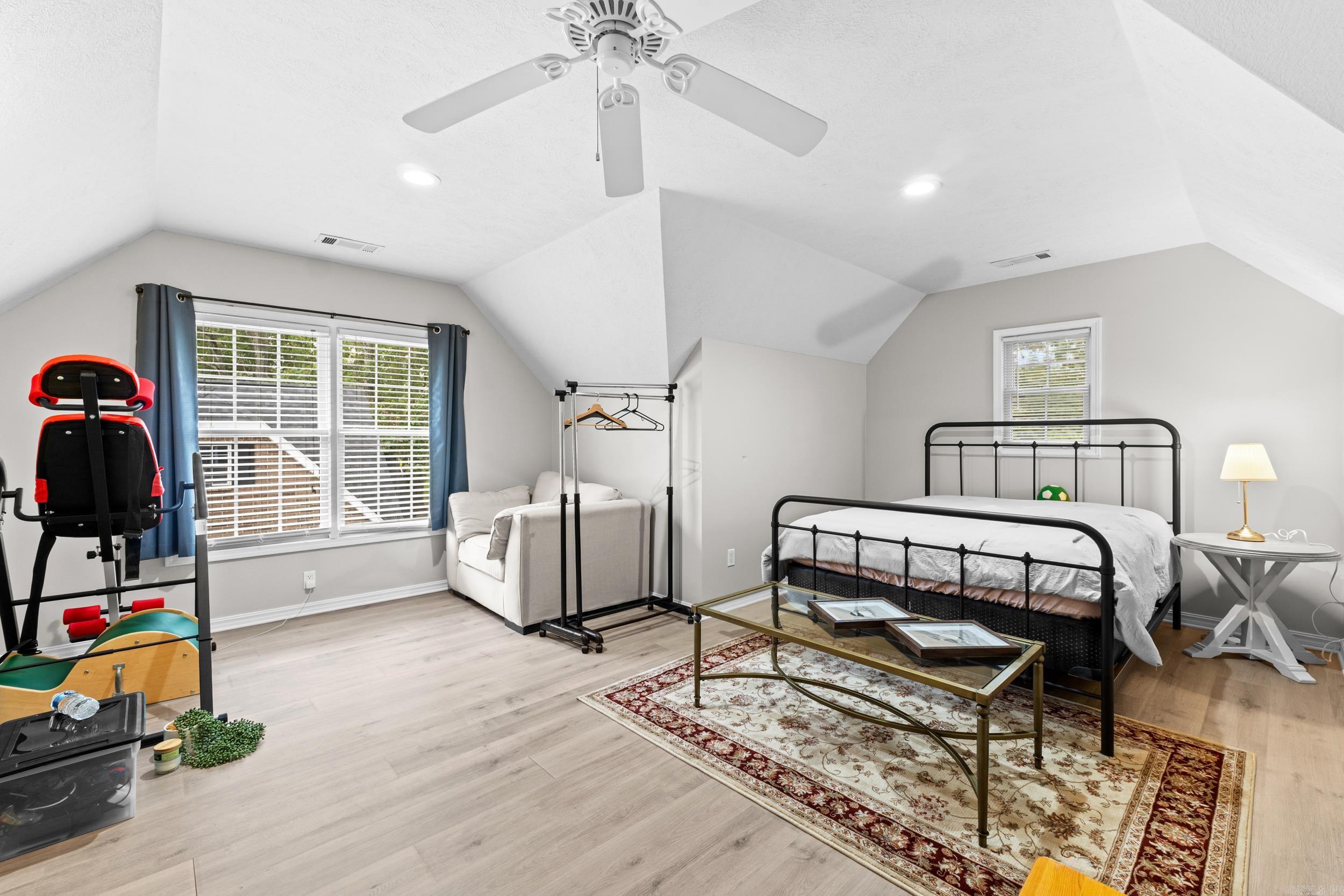 BELLE COVE - Residential