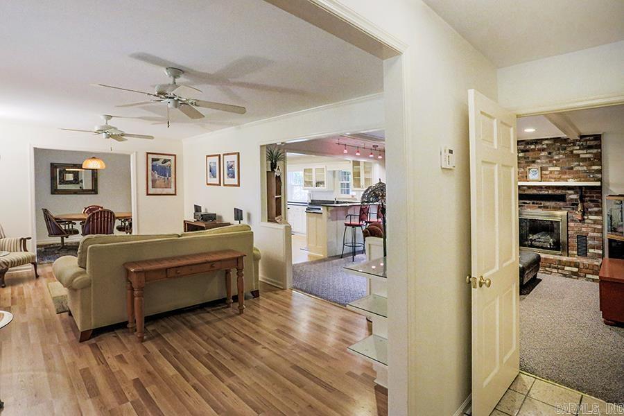 LEAWOOD MANOR - Residential