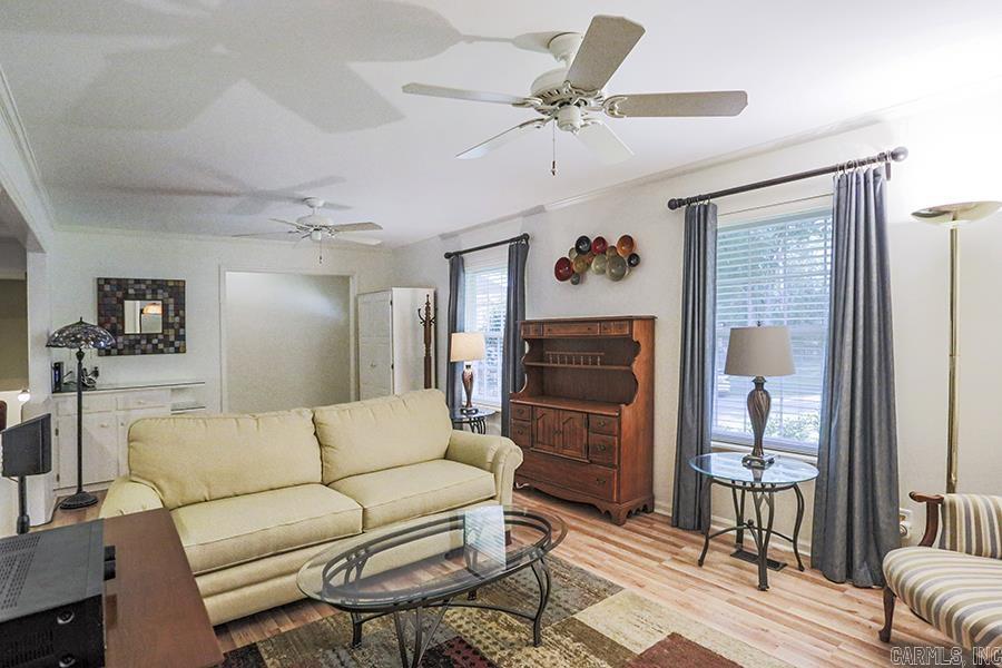 LEAWOOD MANOR - Residential