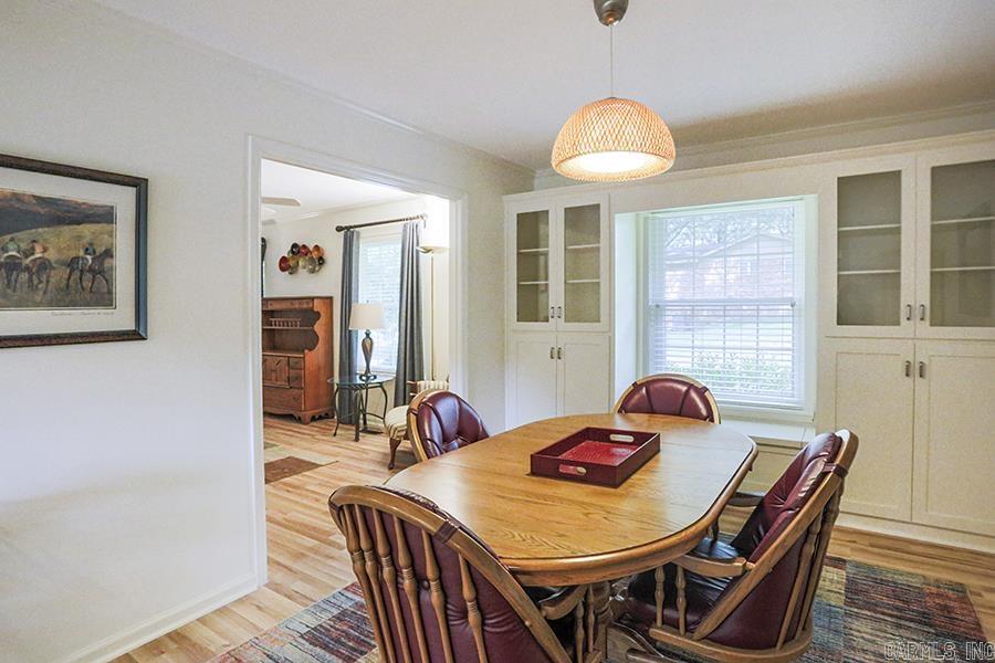 LEAWOOD MANOR - Residential