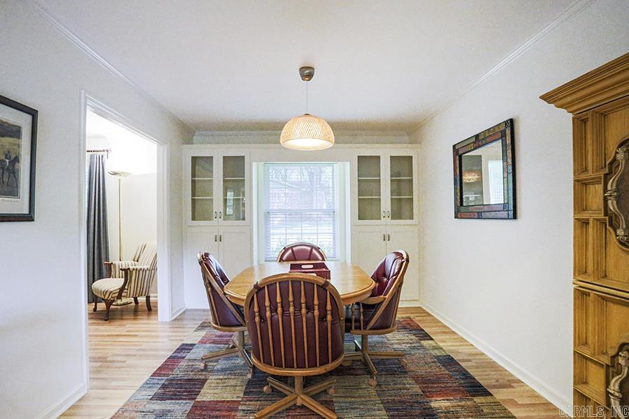 LEAWOOD MANOR - Residential