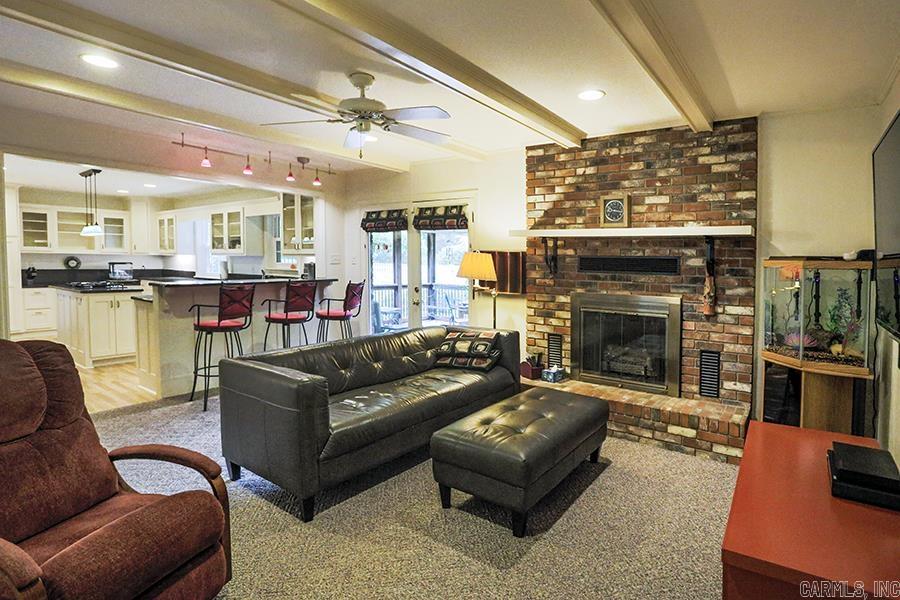 LEAWOOD MANOR - Residential