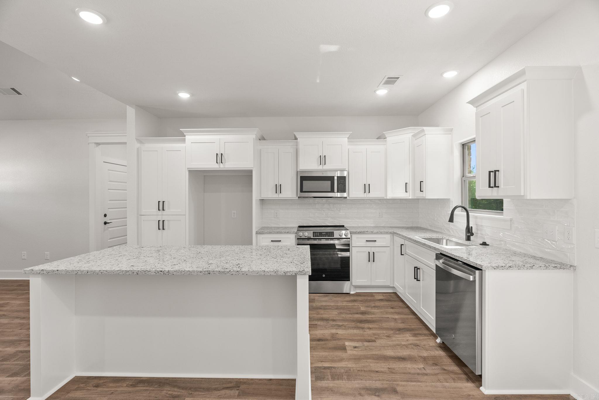 SUMMER WOODS - PHASE 1 - Residential