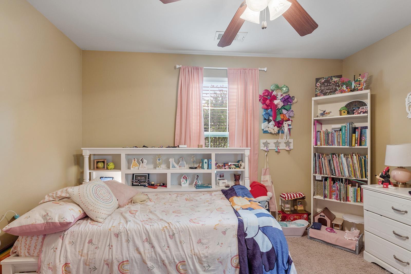 KINGS CROSSING - Residential