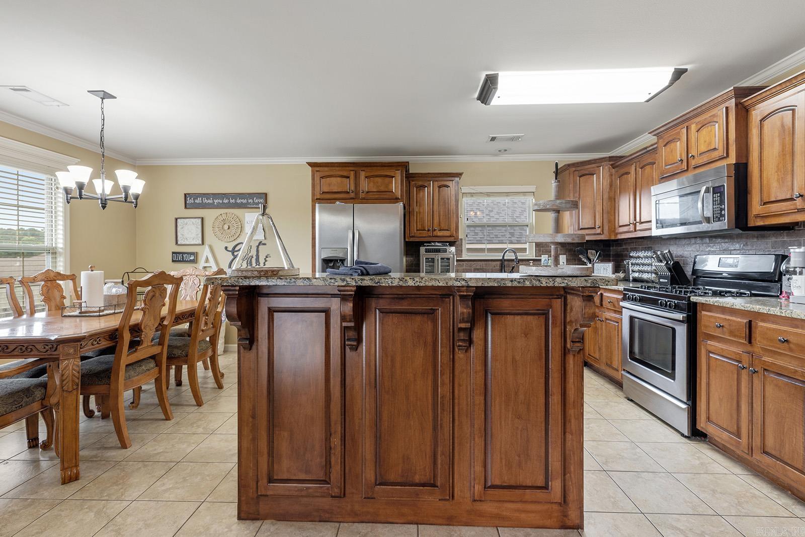 KINGS CROSSING - Residential