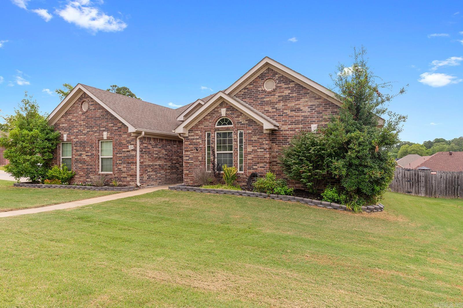 KINGS CROSSING - Residential