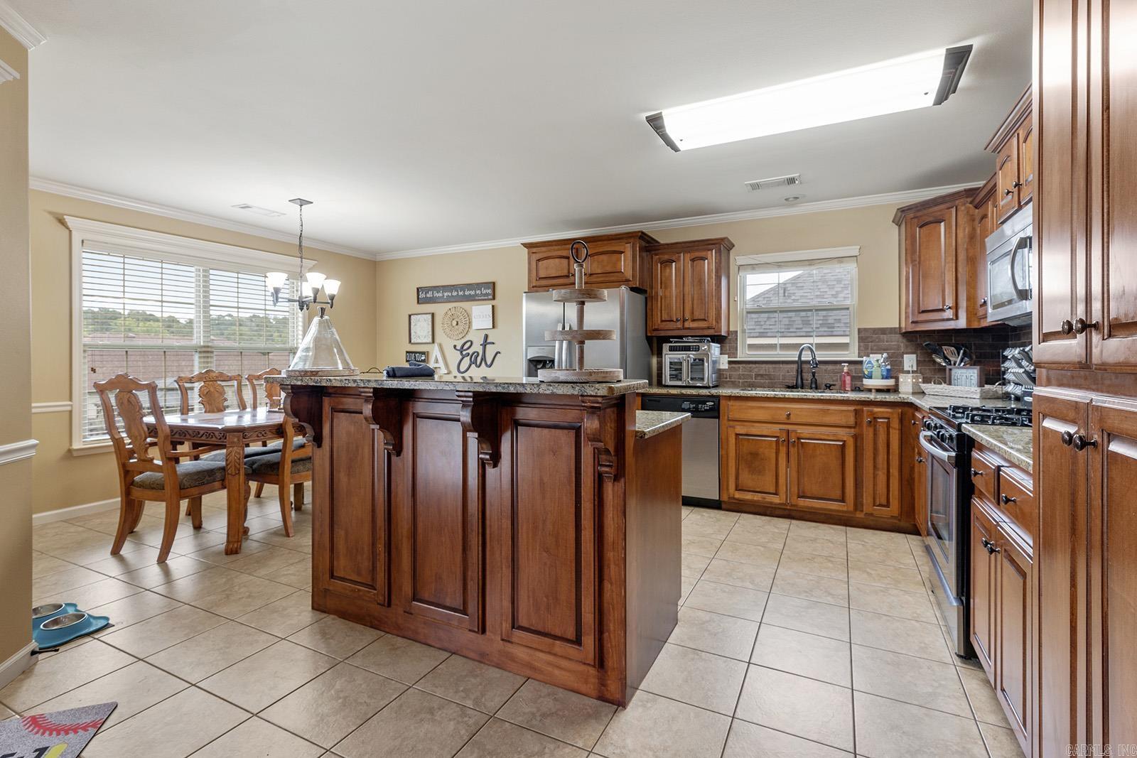 KINGS CROSSING - Residential