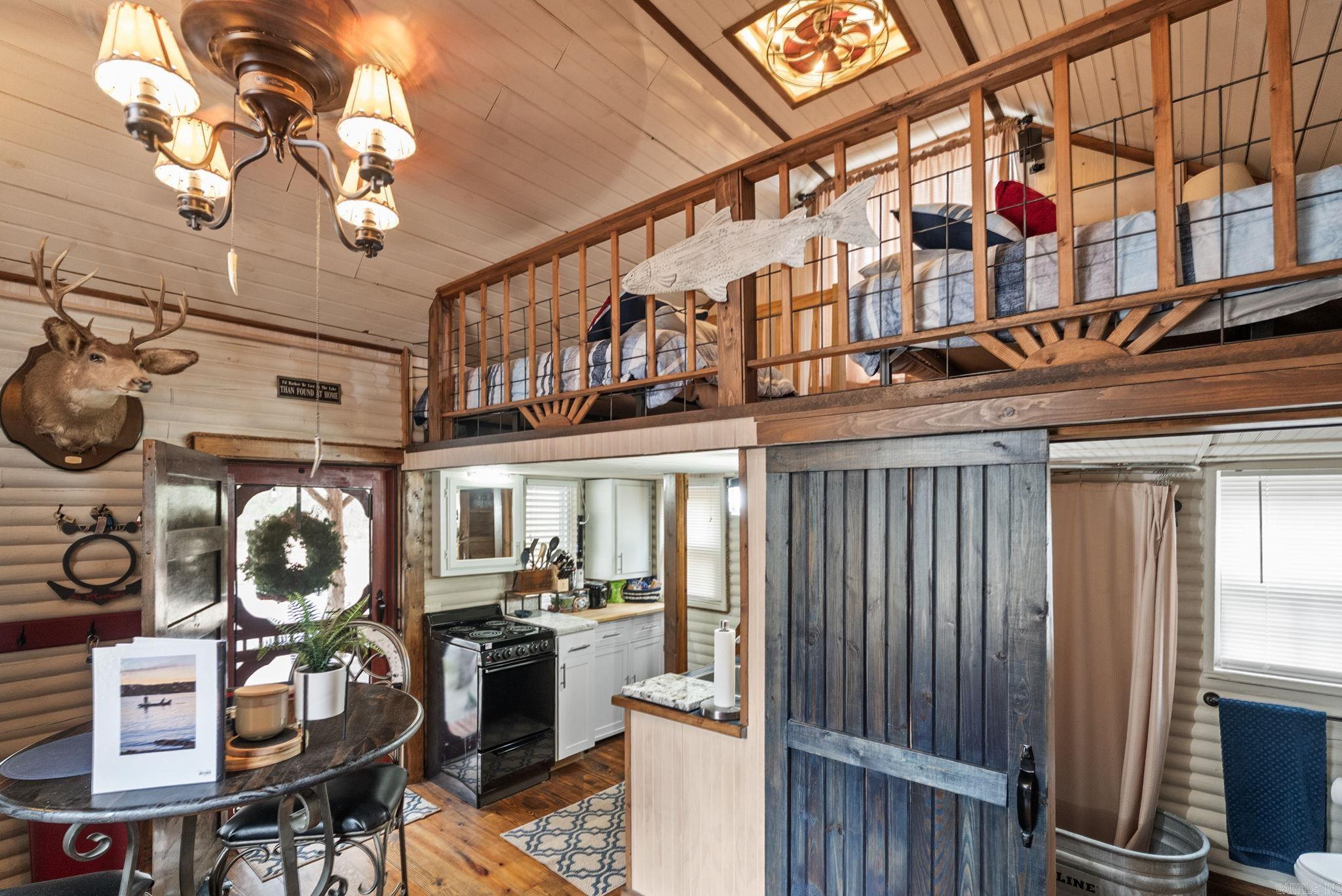 SILLS PENINSULA - Residential