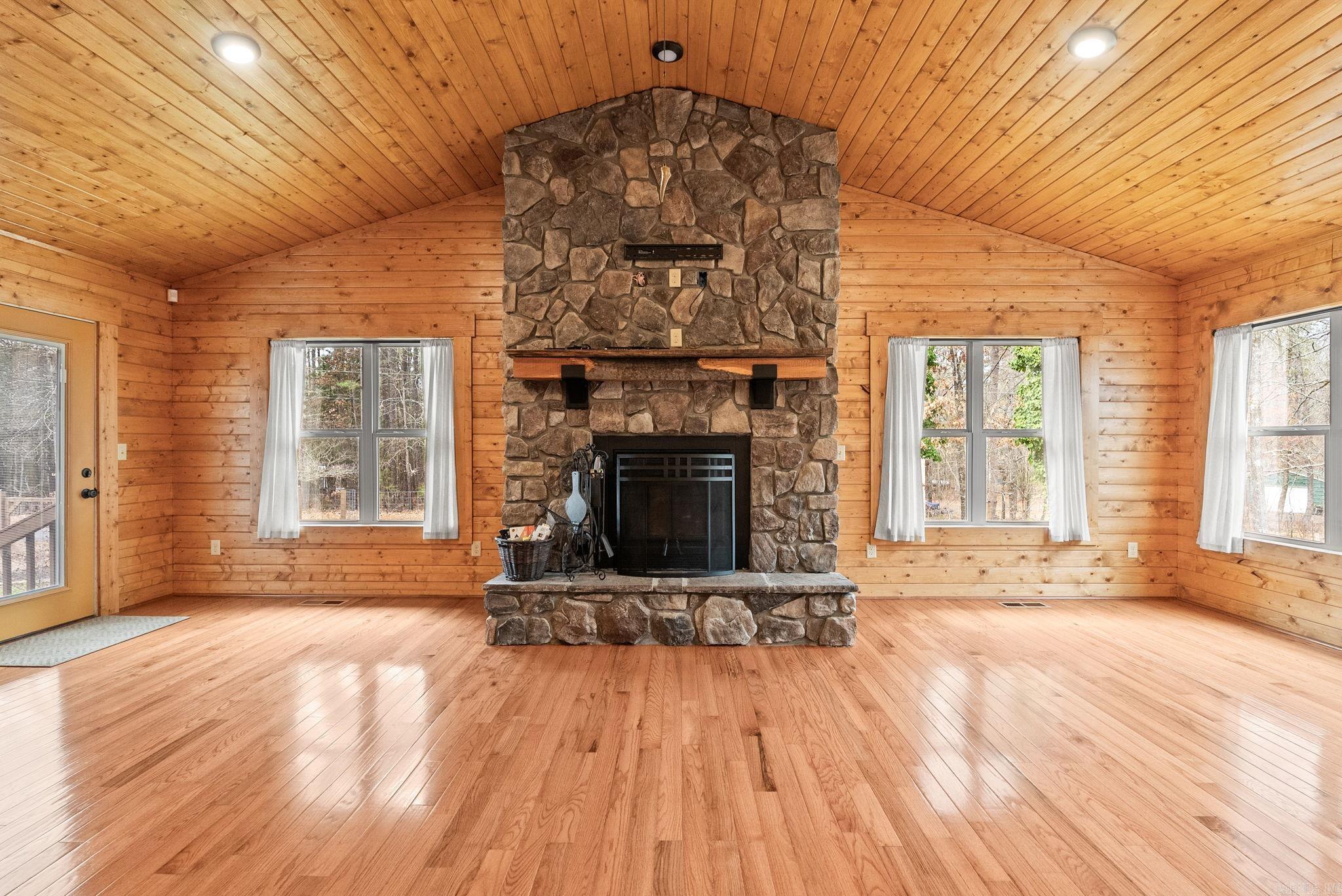 SILLS PENINSULA - Residential