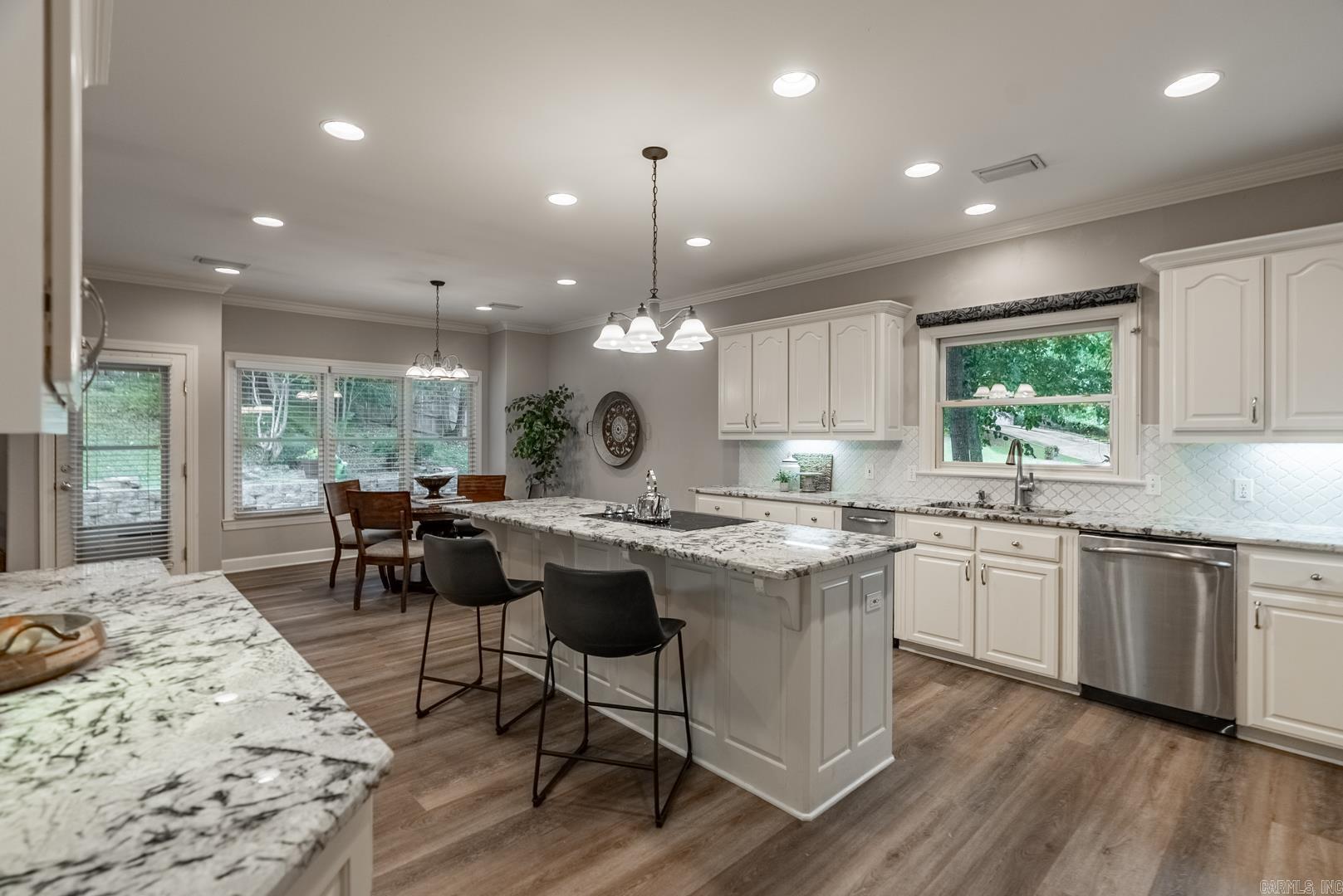 CHENAL RIDGE - Residential