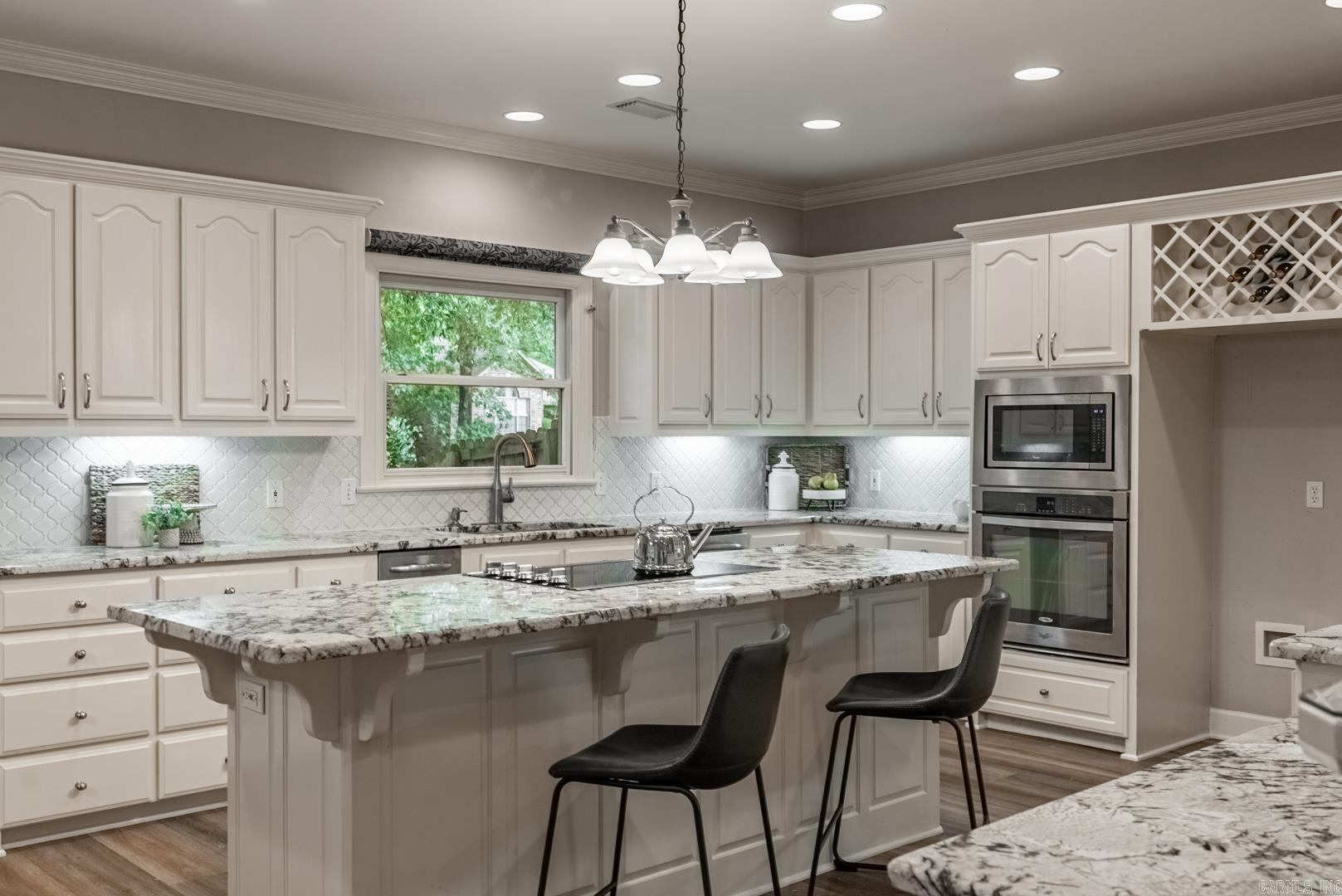 CHENAL RIDGE - Residential