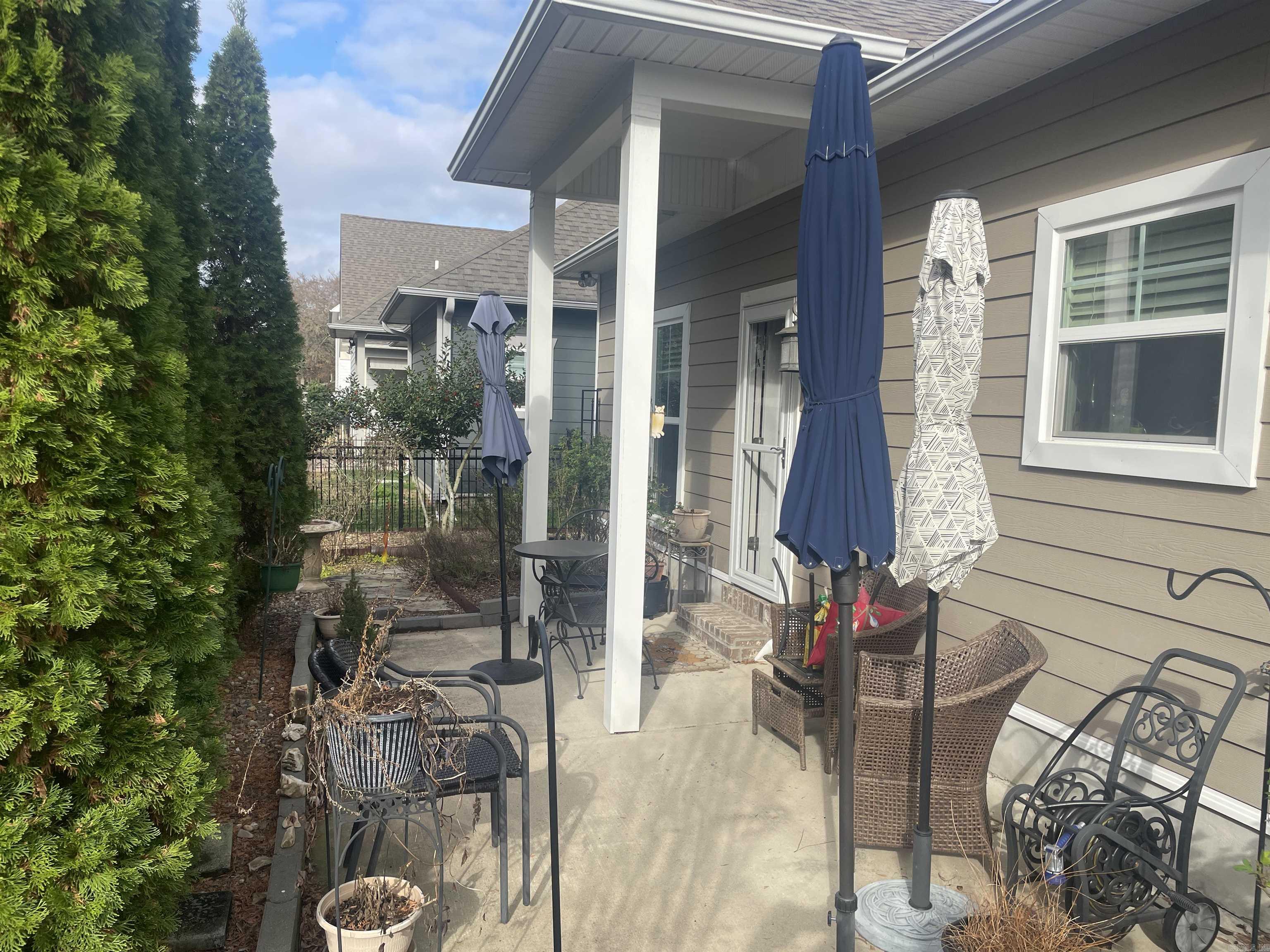 THE COVE - Residential