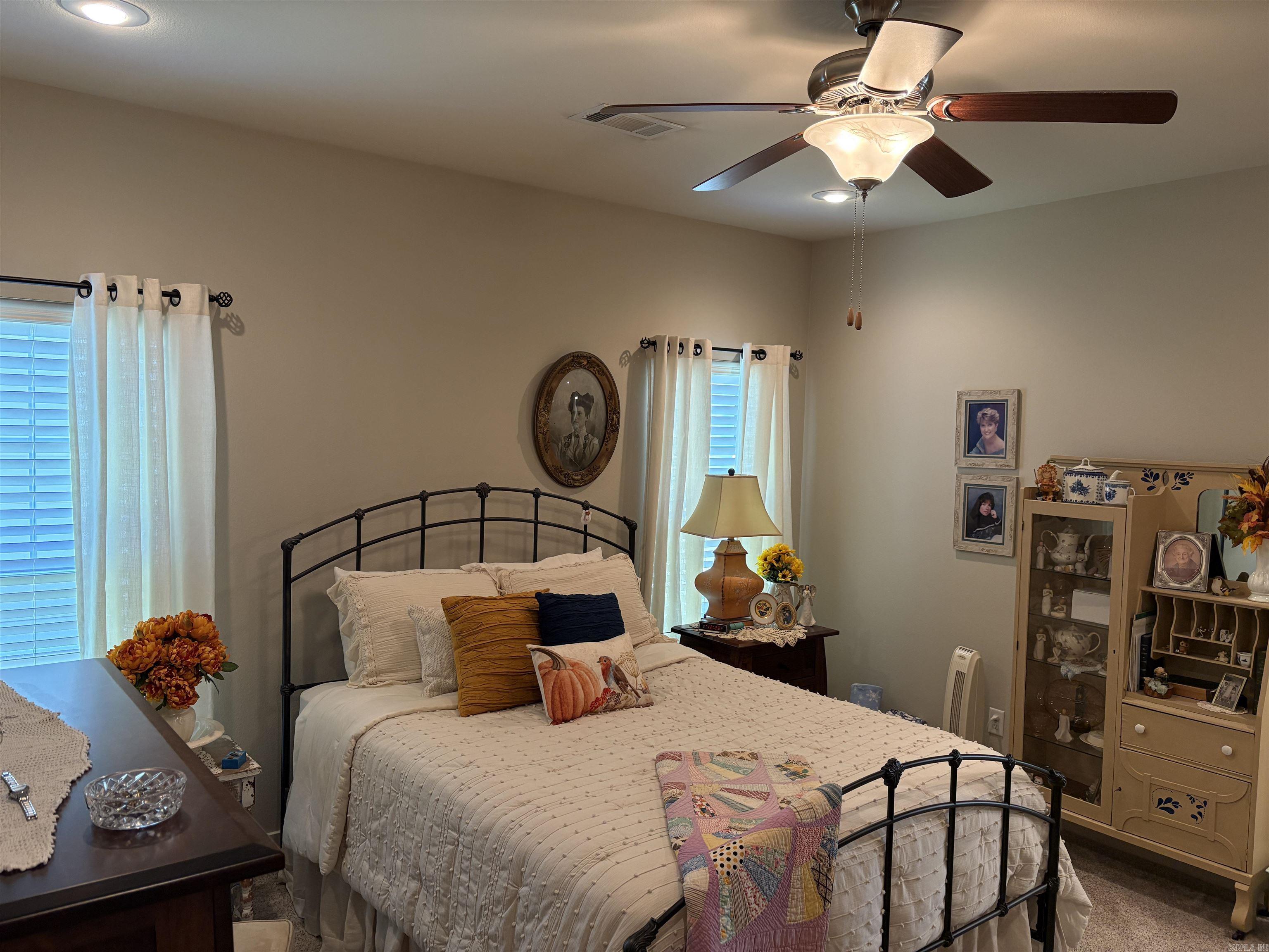 THE COVE - Residential