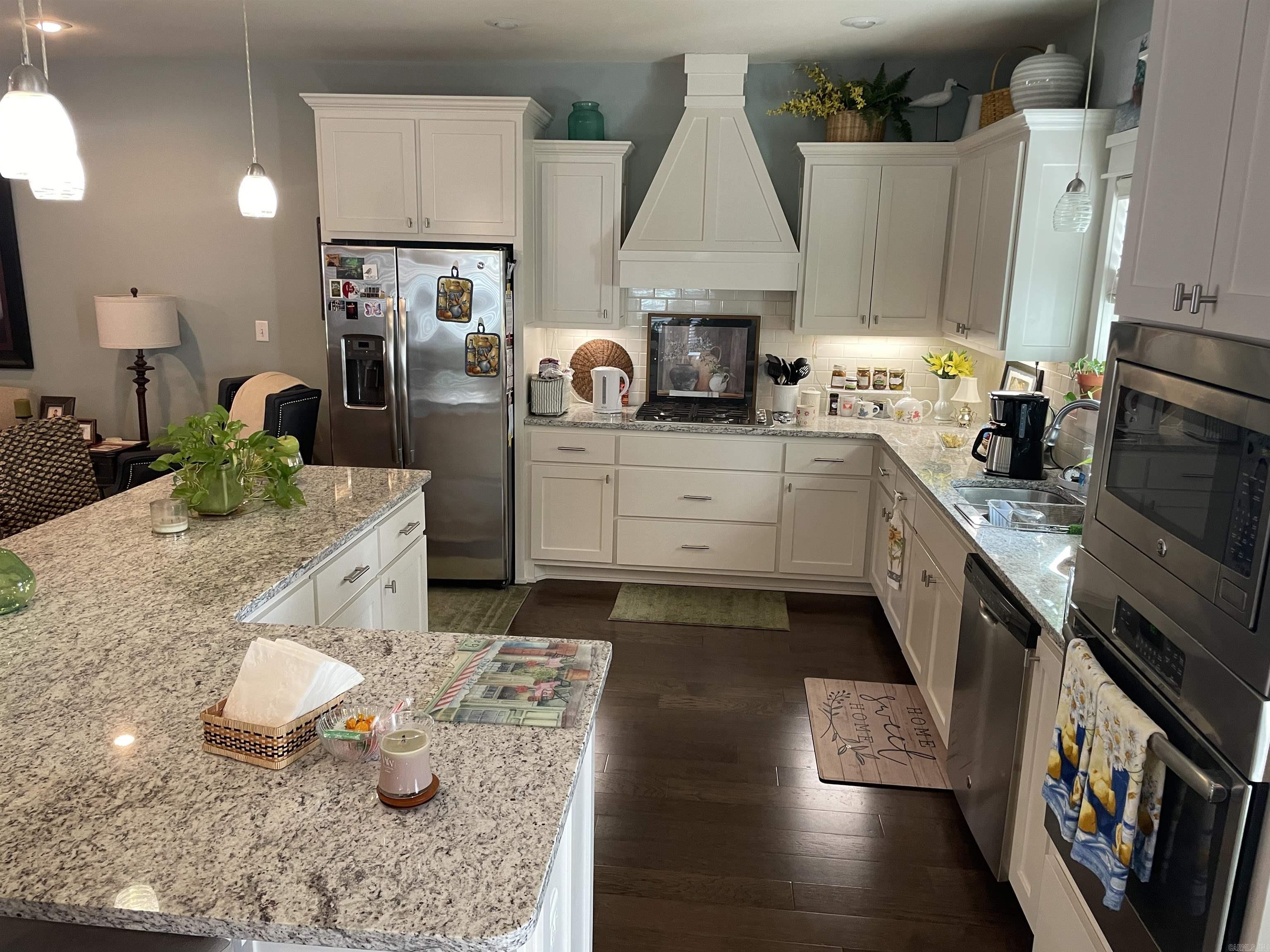 THE COVE - Residential