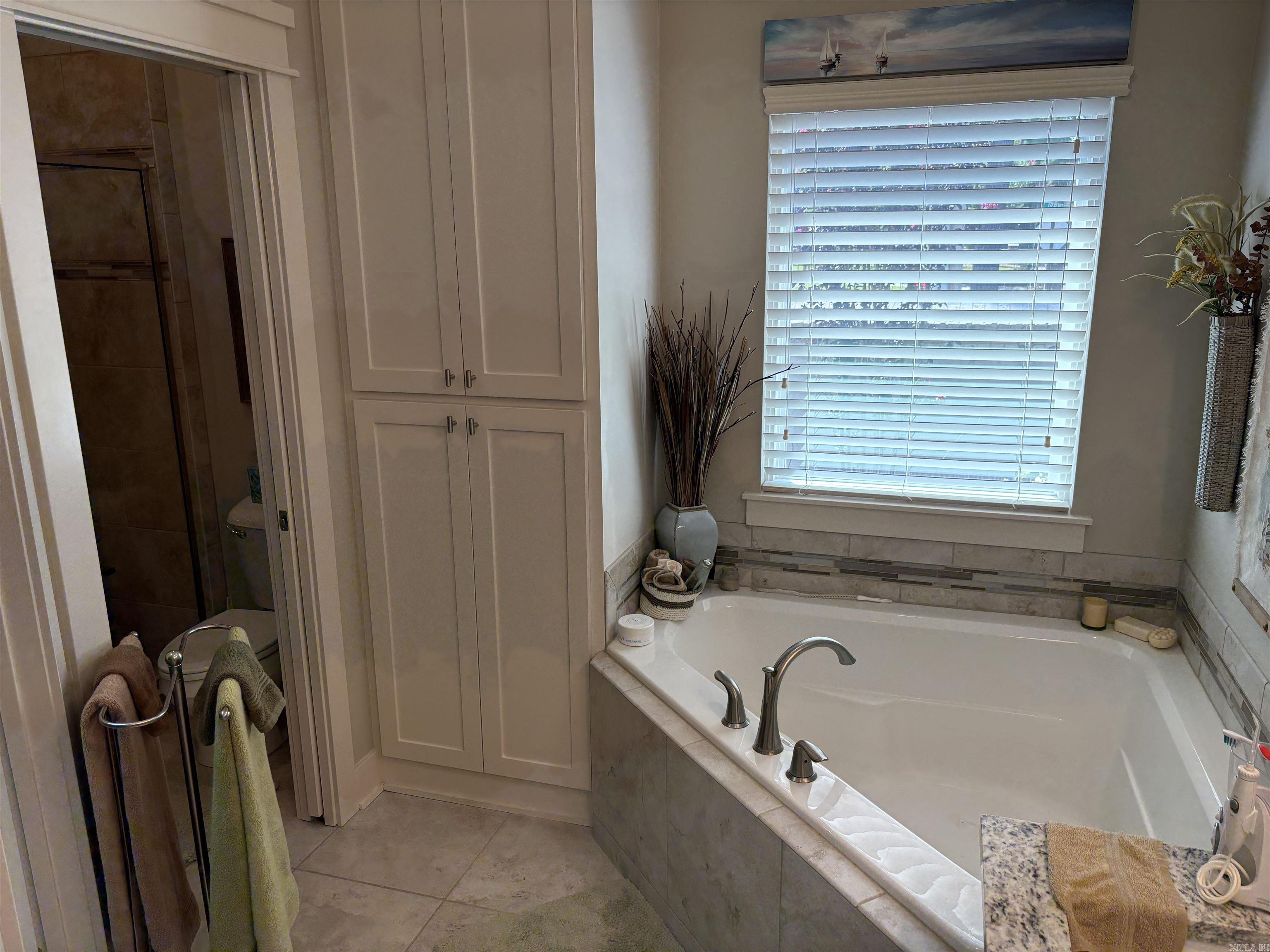 THE COVE - Residential