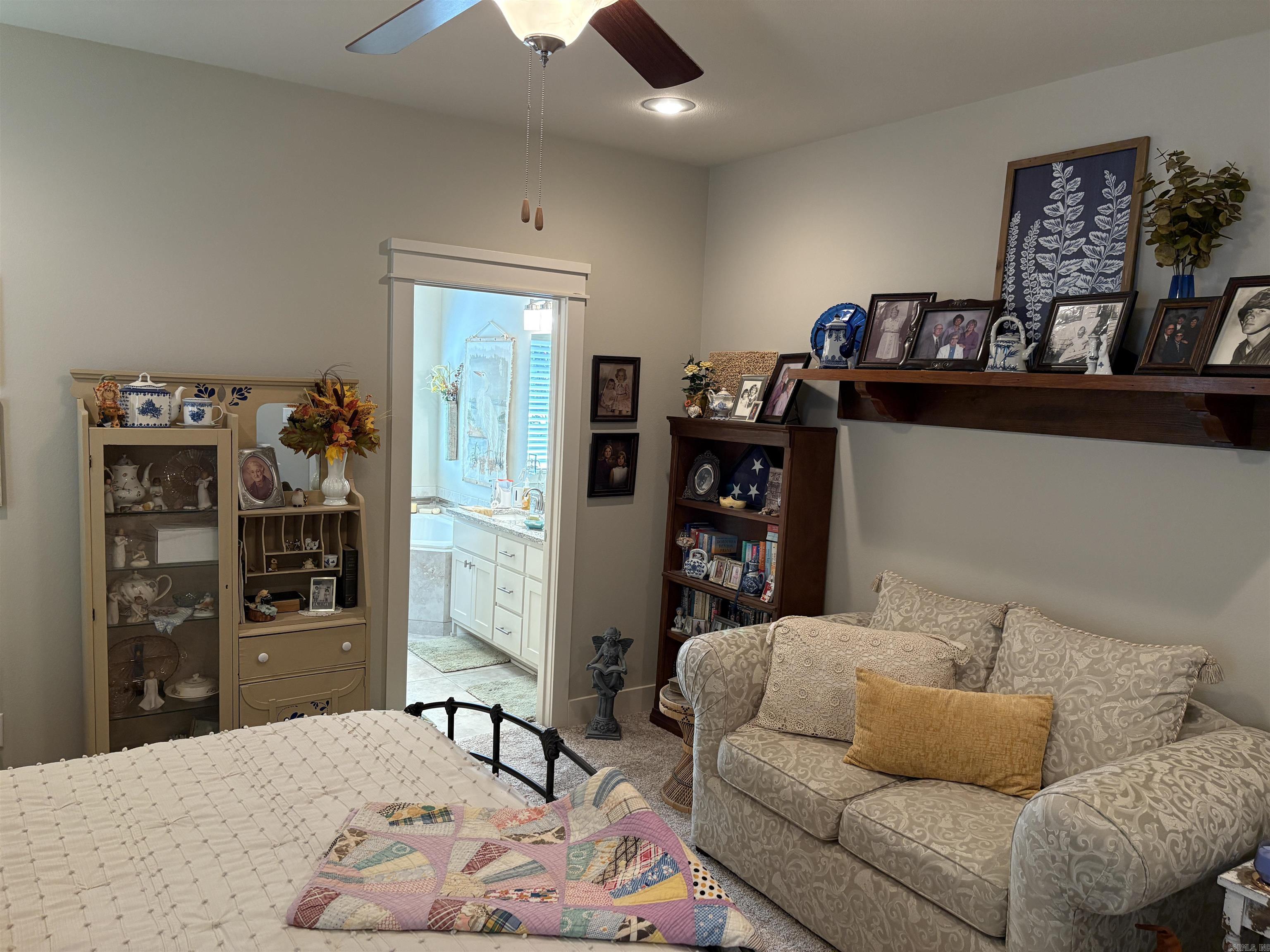 THE COVE - Residential