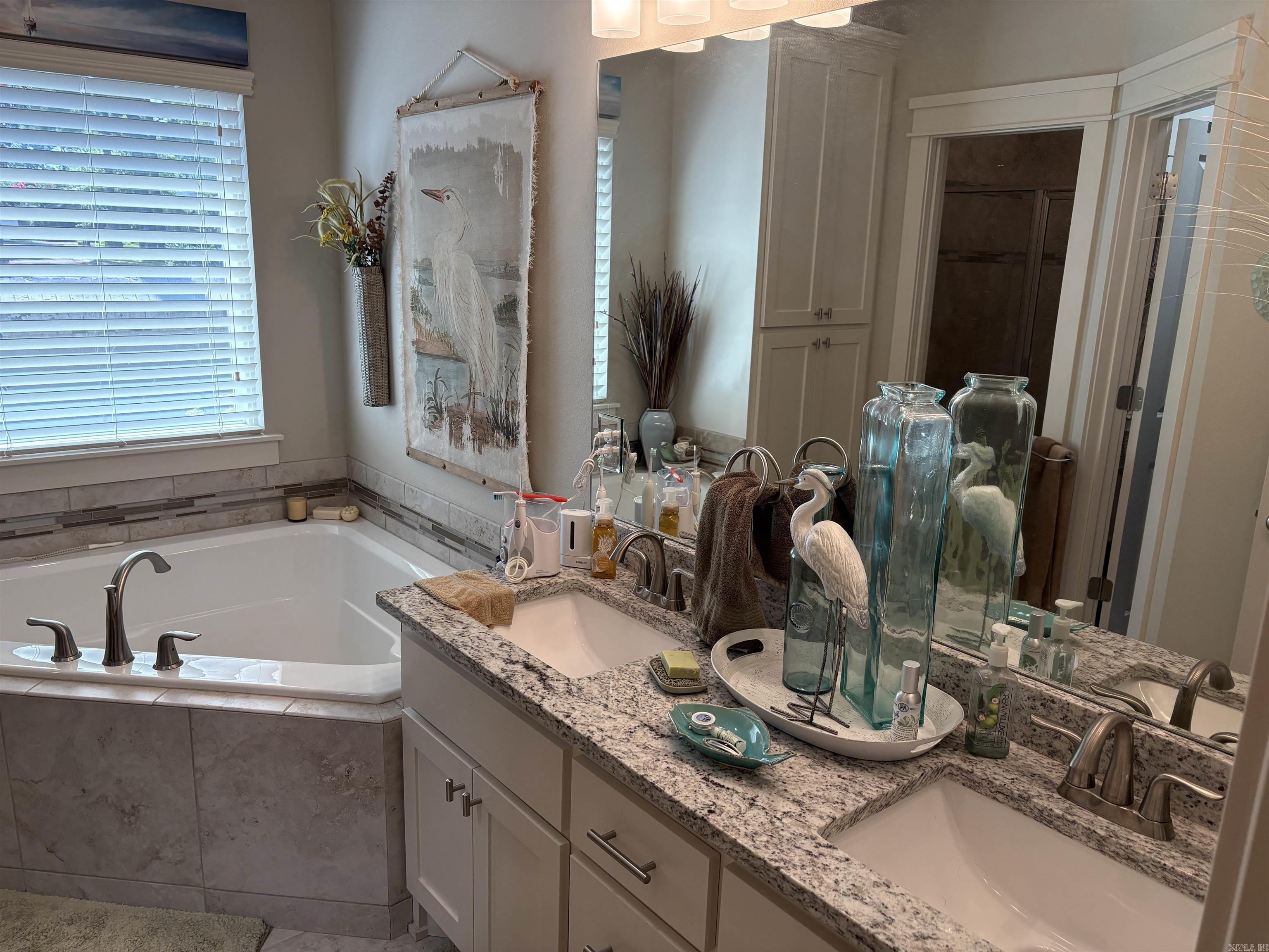 THE COVE - Residential