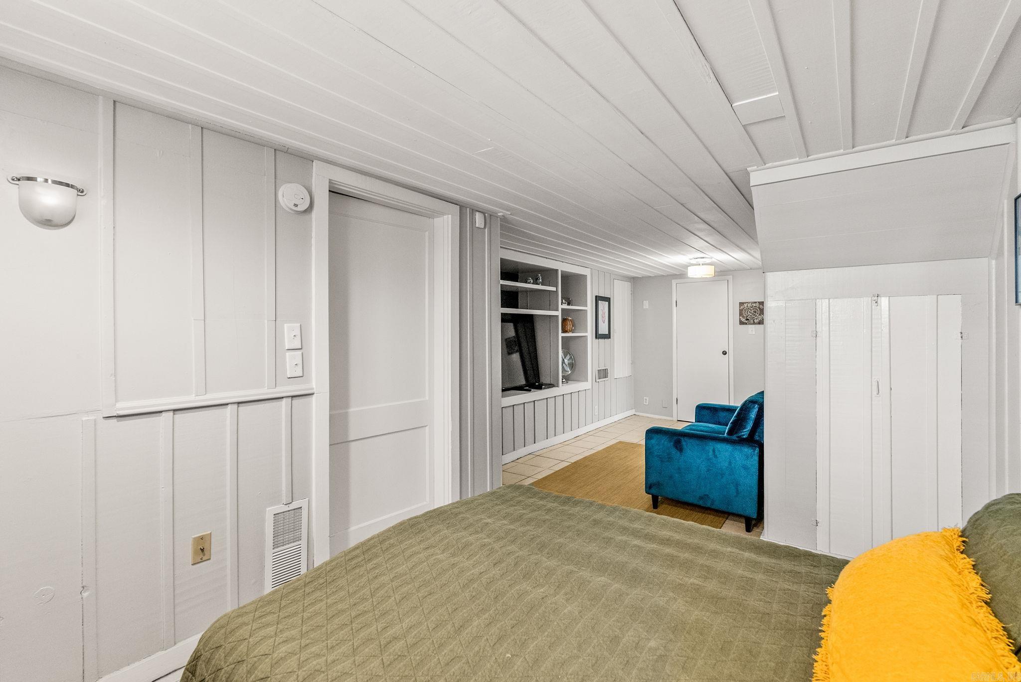 LINCOLN PARK - Residential