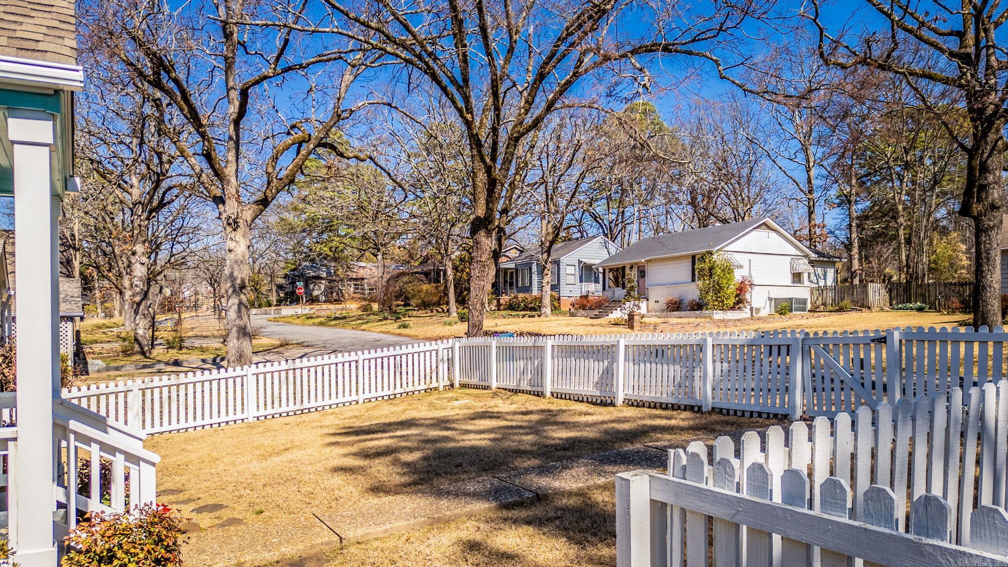 LINCOLN PARK - Residential
