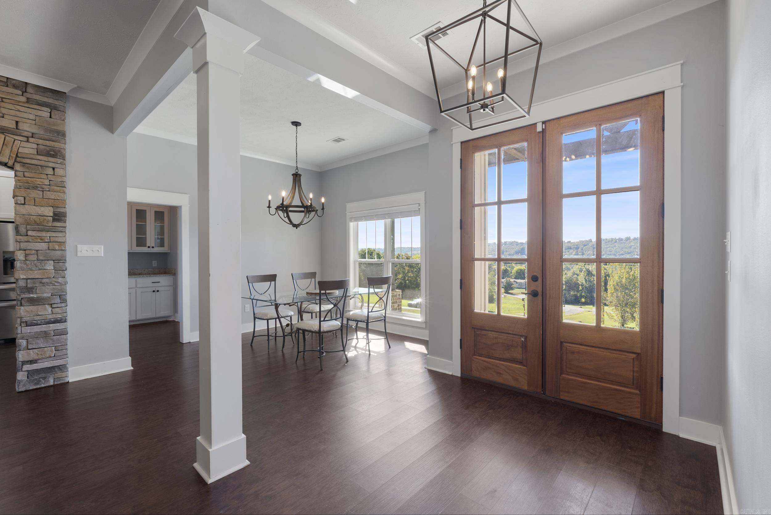 CASTLEPINES - Residential