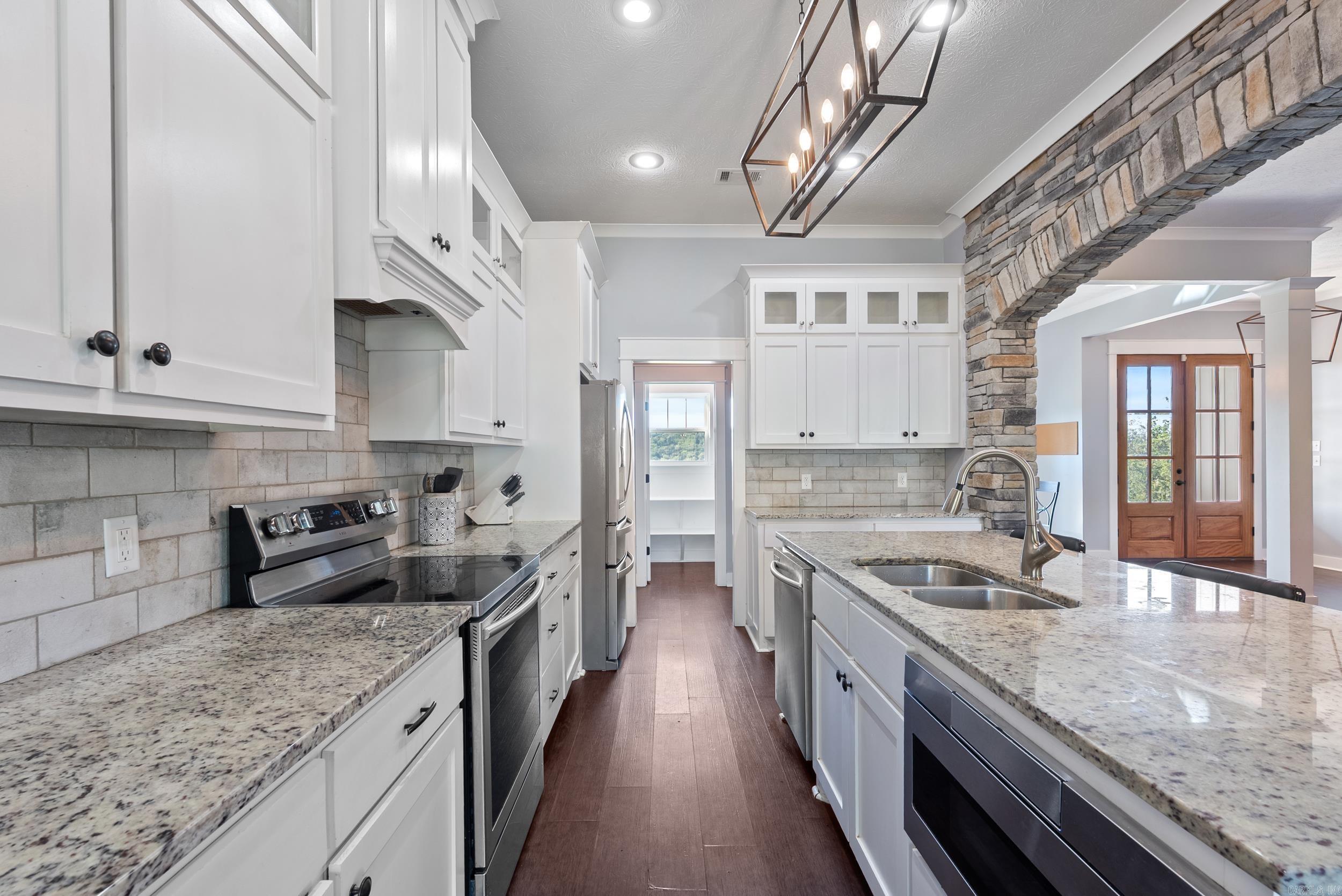 CASTLEPINES - Residential